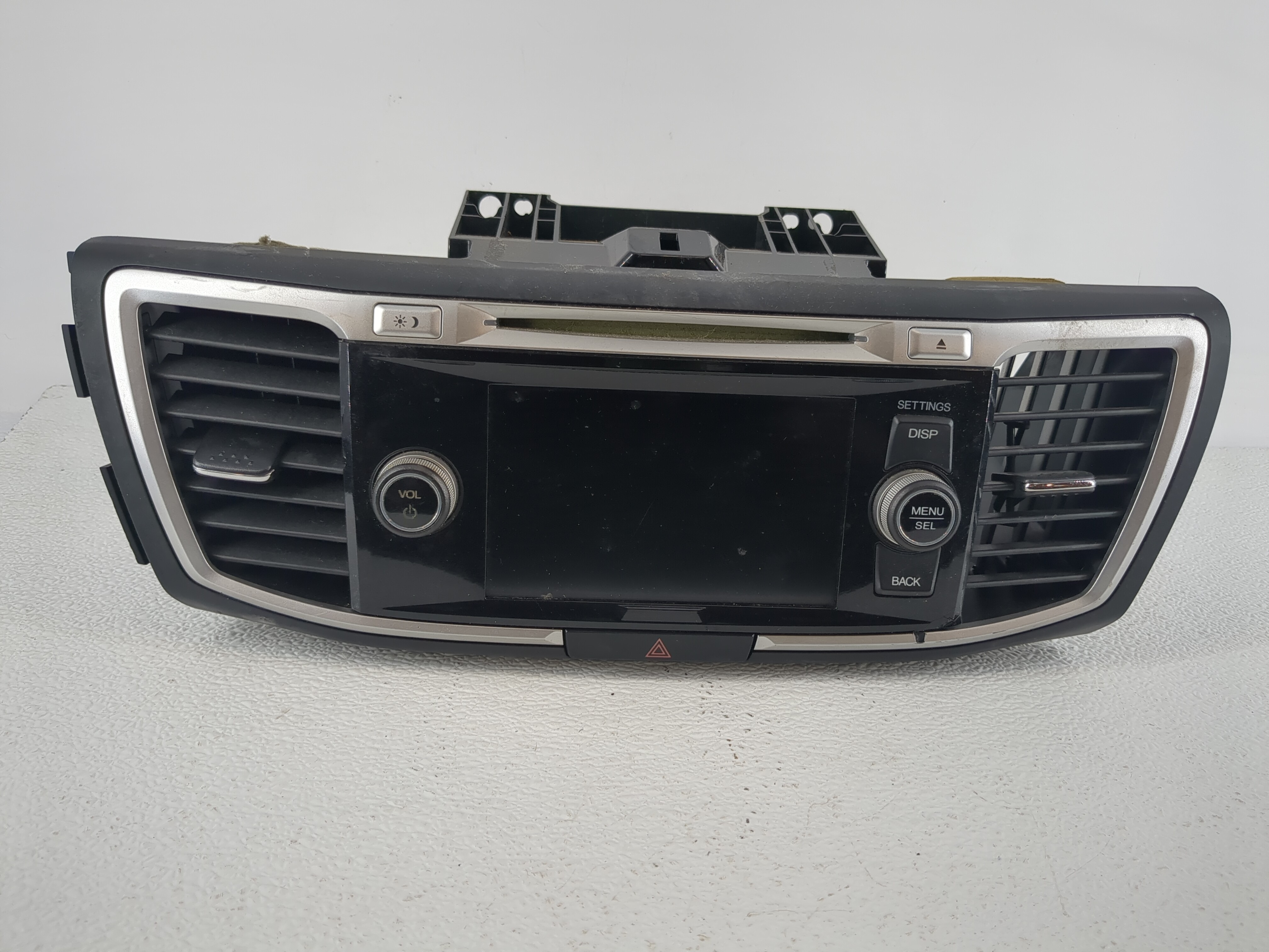 2013-2015 Honda Accord Am Fm Cd Player Radio Receiver 1153861 - Oemusedautoparts1.com