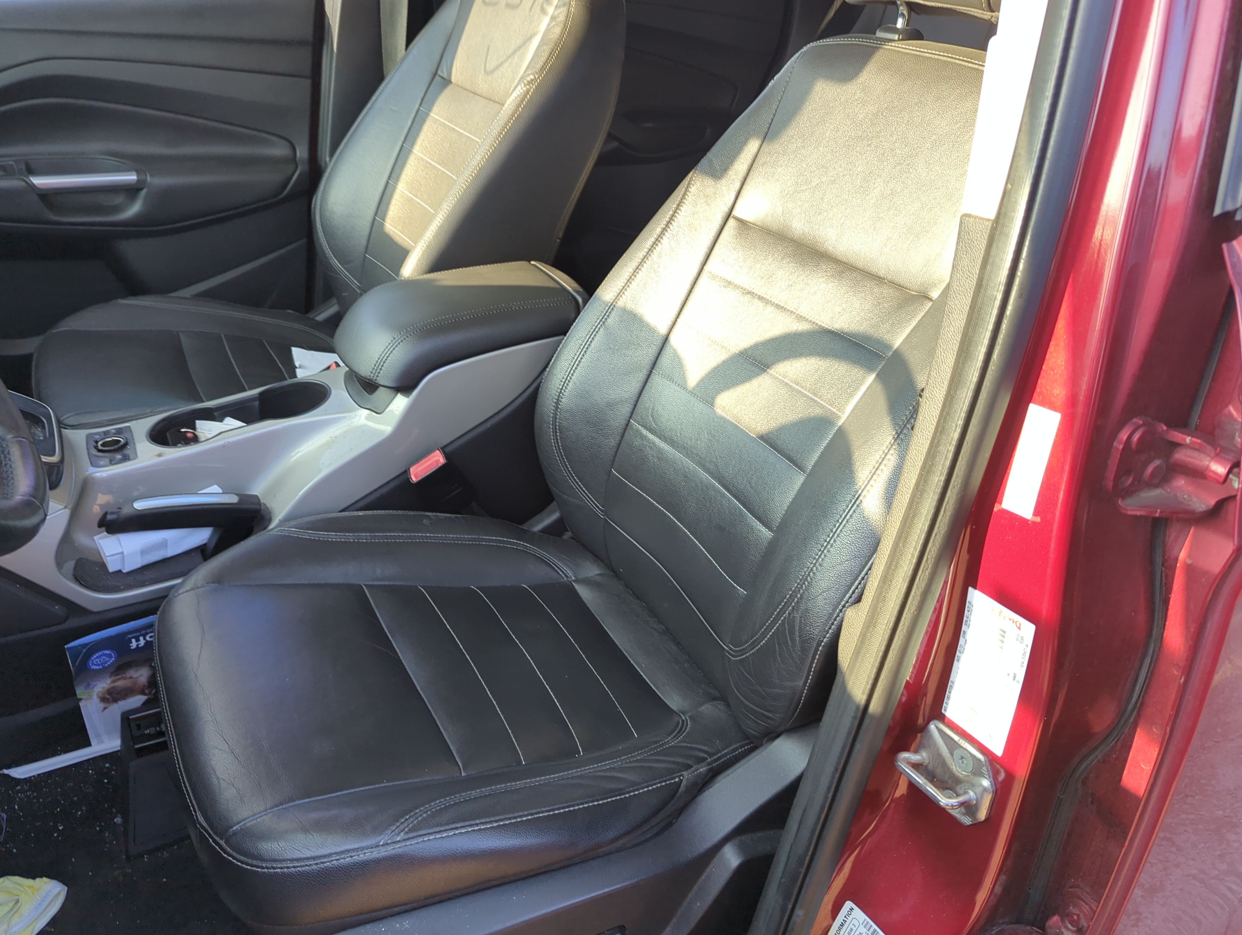 2013-2015 Ford Escape Driver Front Seat Oem 1154302 - Oemusedautoparts1.com