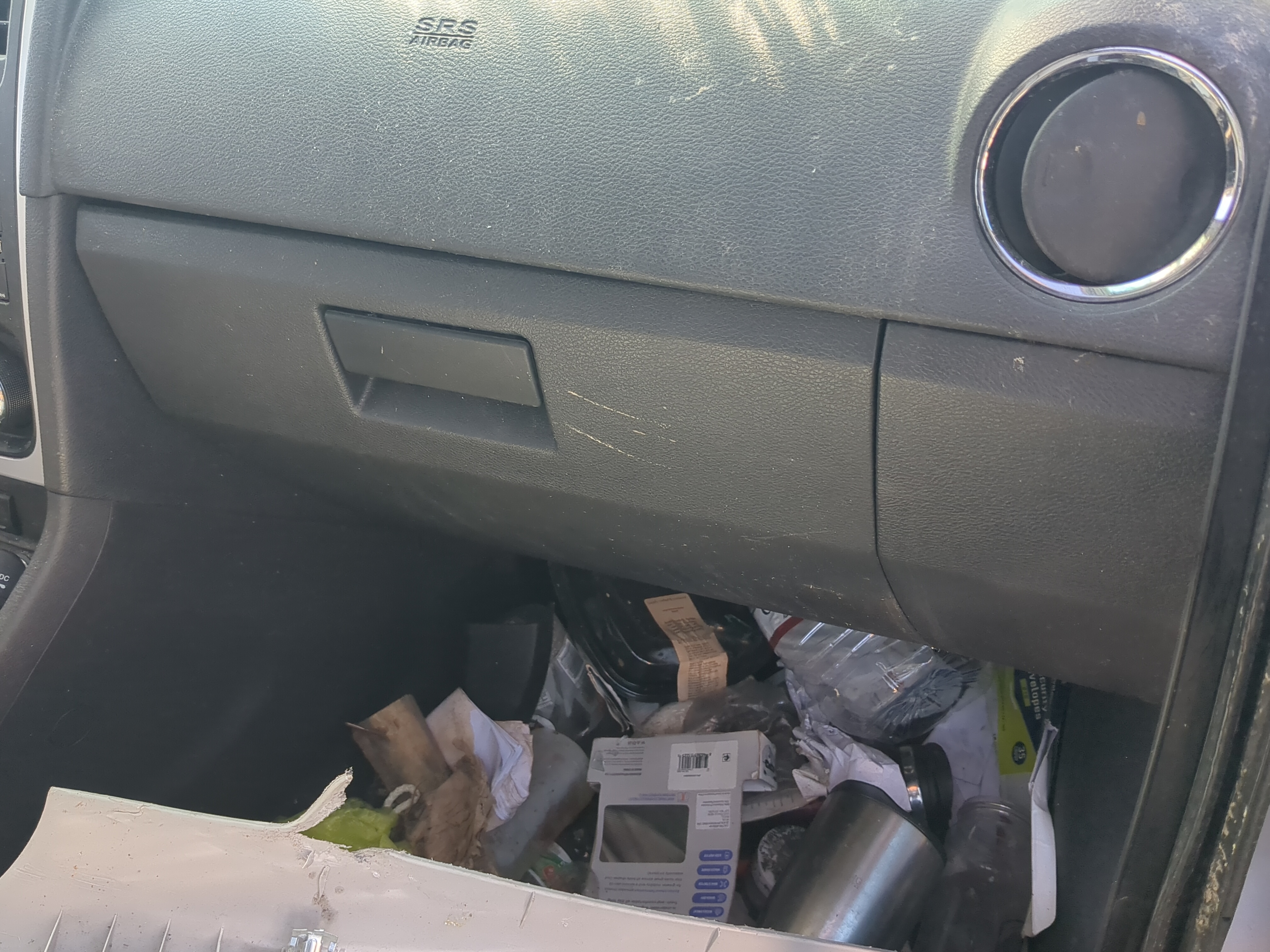 2011 Dodge Caliber Passenger Glove Box Door Storage Compartment 1155088 - Oemusedautoparts1.com