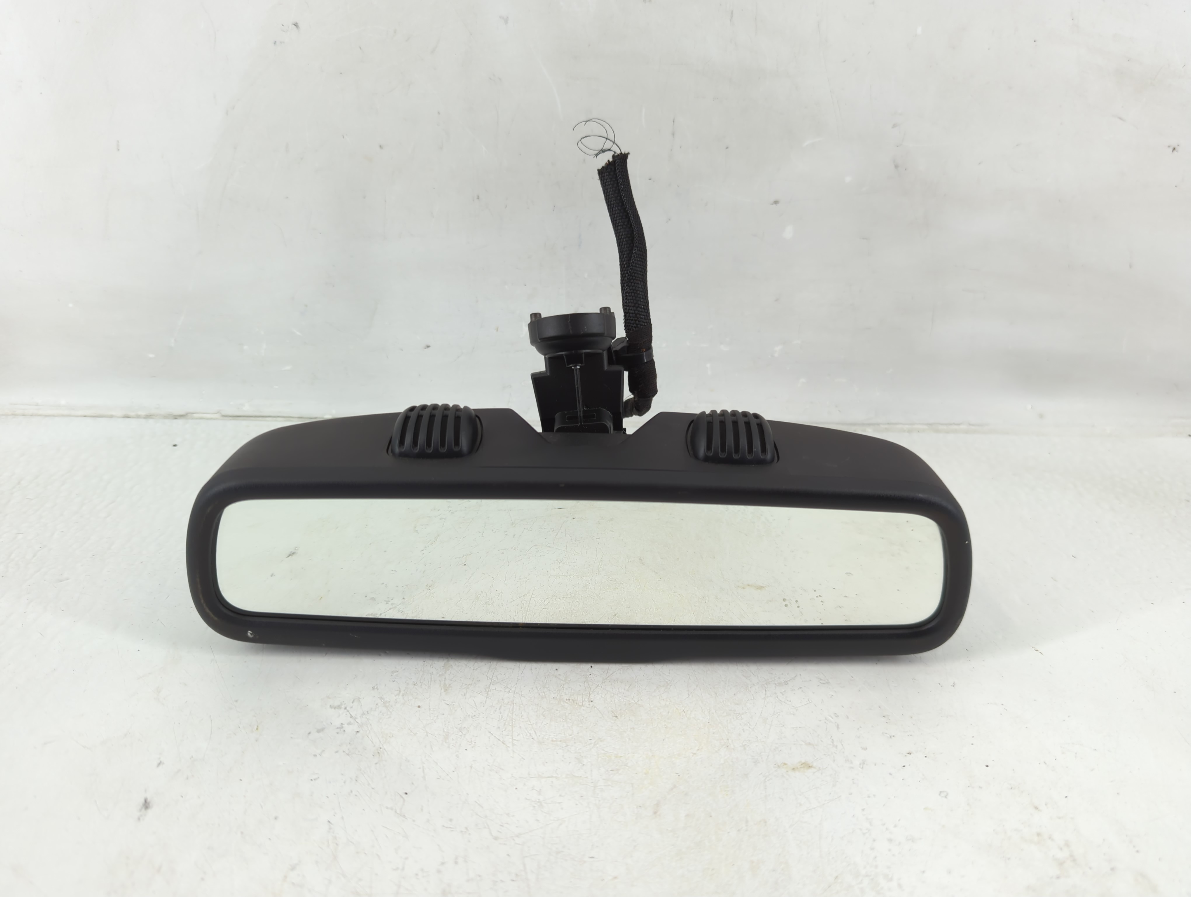 2014-2017 Jeep Cherokee Interior Rear View Mirror Oem 1155170 - Oemusedautoparts1.com