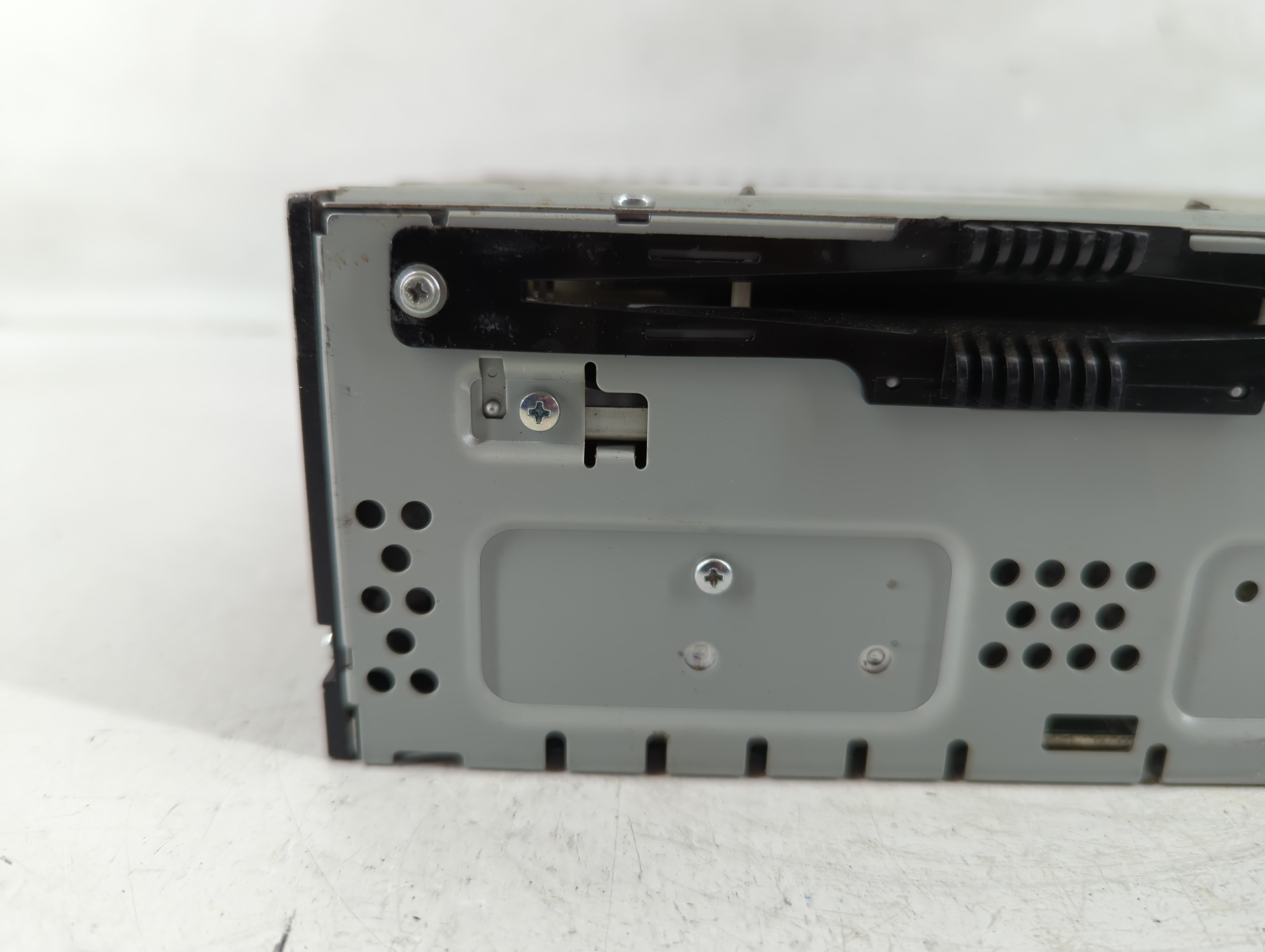 2015-2019 Ford Escape Am Fm Cd Player Radio Receiver 1155228 - Oemusedautoparts1.com