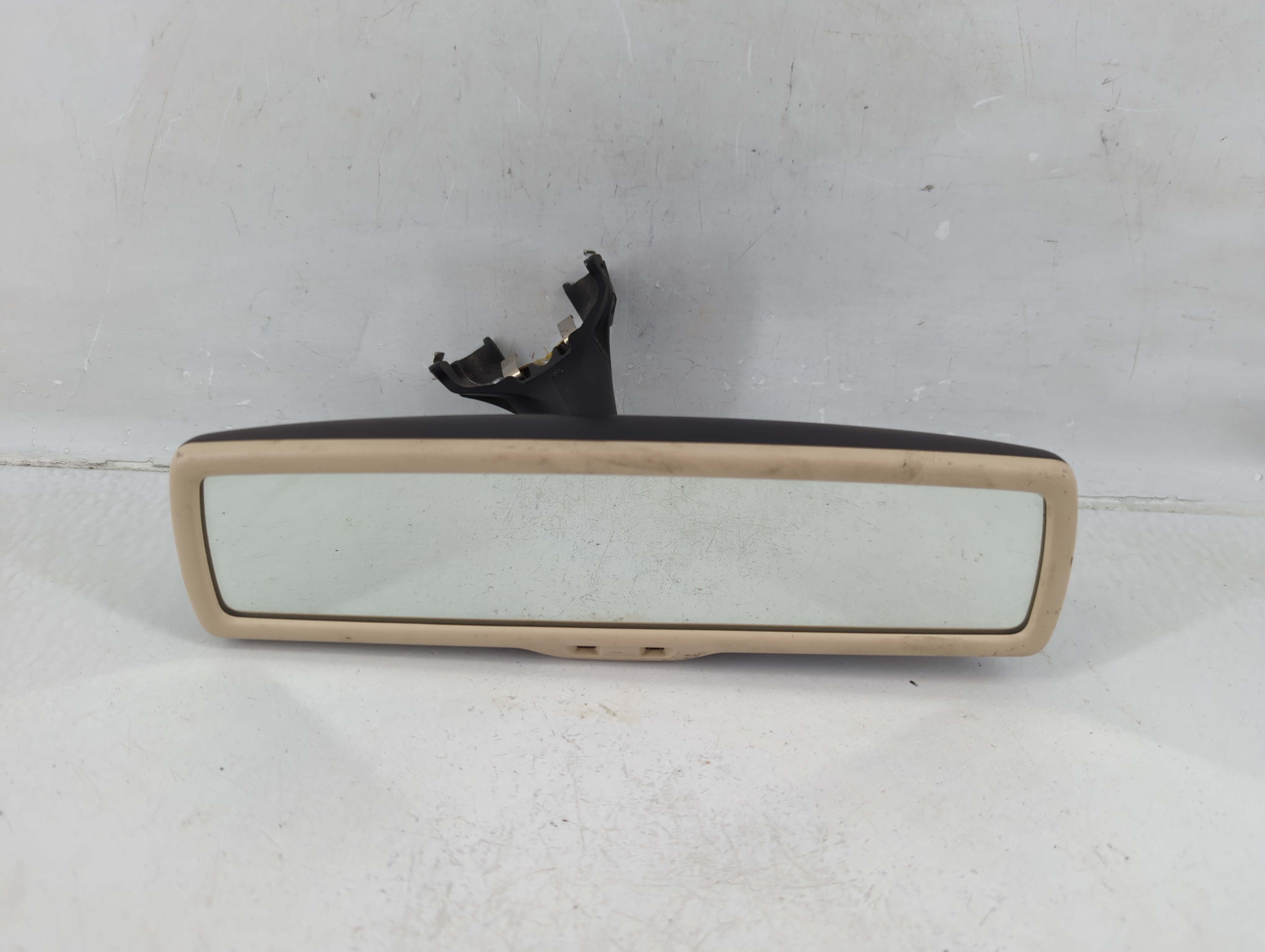 2009-2018 Volkswagen Tiguan Interior Rear View Mirror Oem 1155290 - Oemusedautoparts1.com