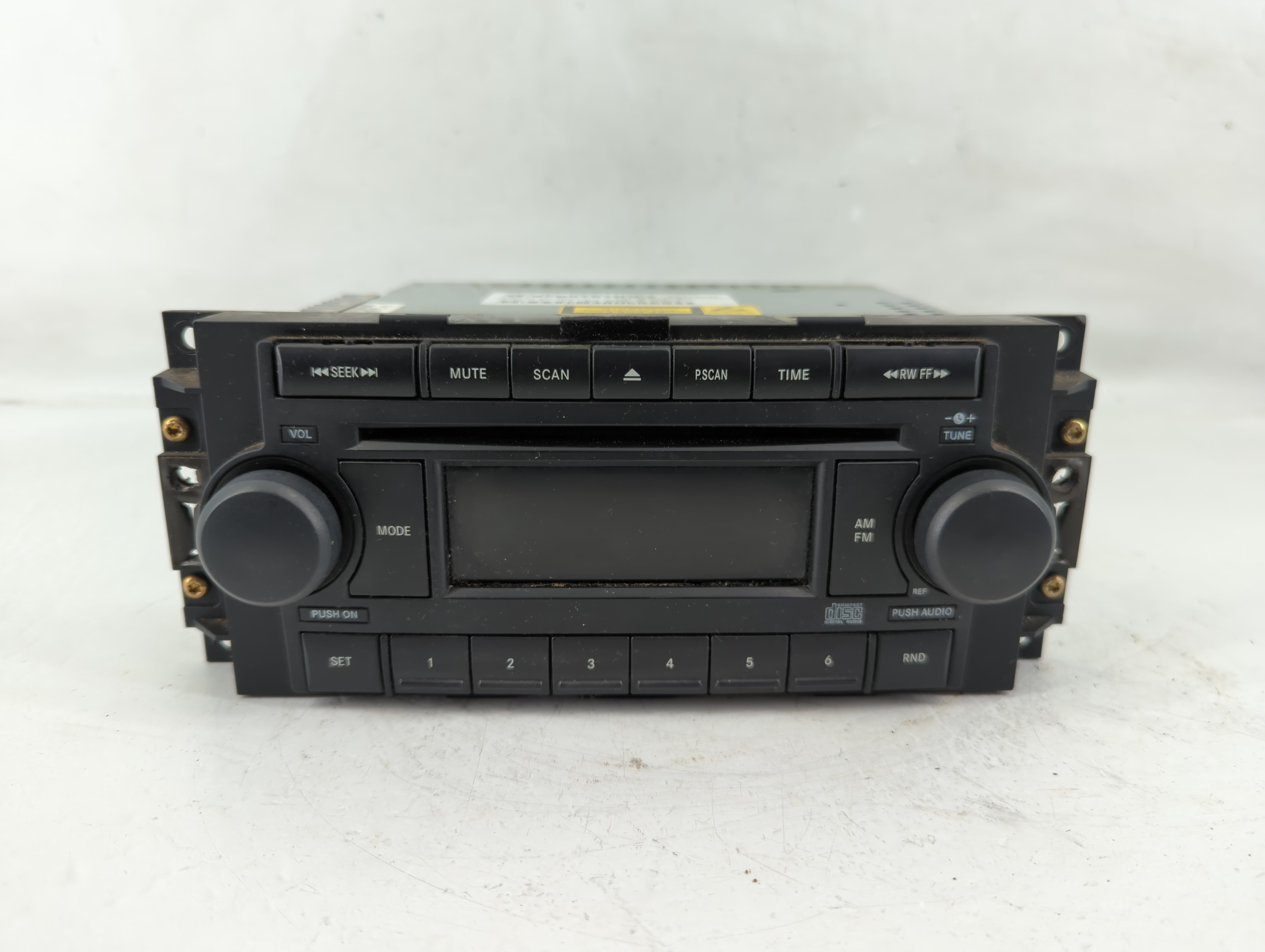 2005-2007 Dodge Dakota Am Fm Cd Player Radio Receiver 1155484 - Oemusedautoparts1.com