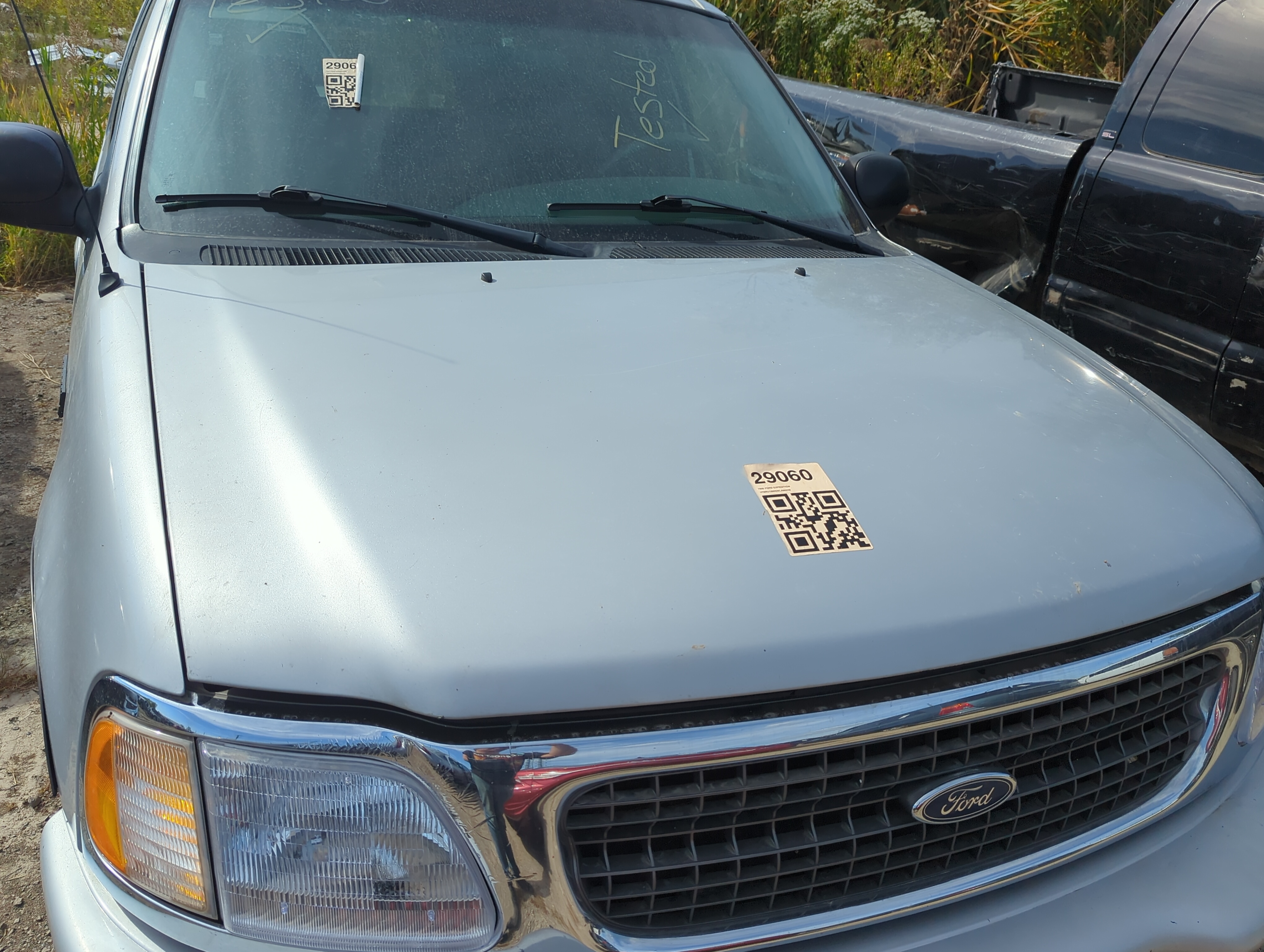 1997-1998 Ford Expedition Hood Oem 1155675 - Oemusedautoparts1.com