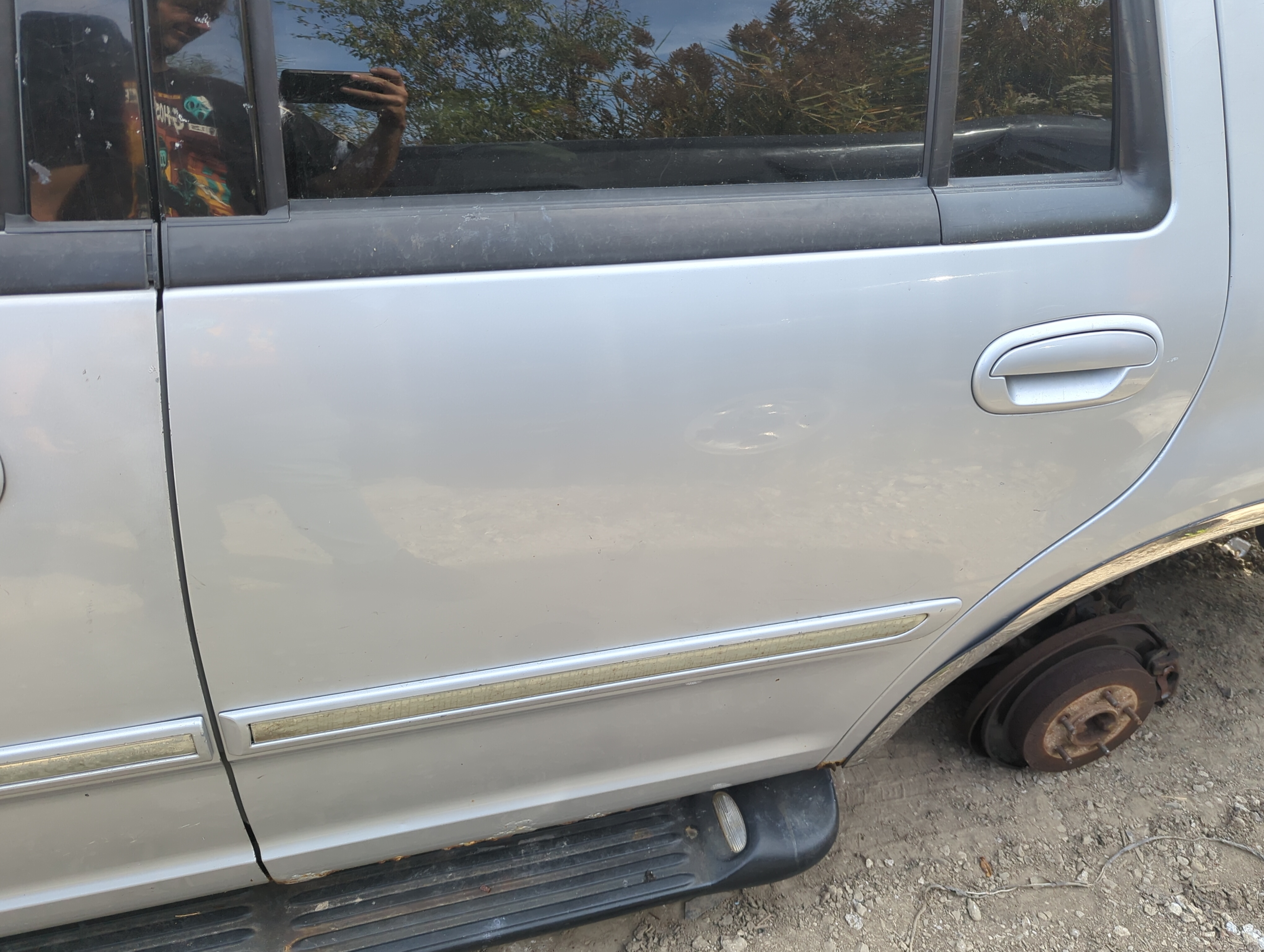 1997-2002 Ford Expedition Driver Rear Door Oem 1155676 - Oemusedautoparts1.com