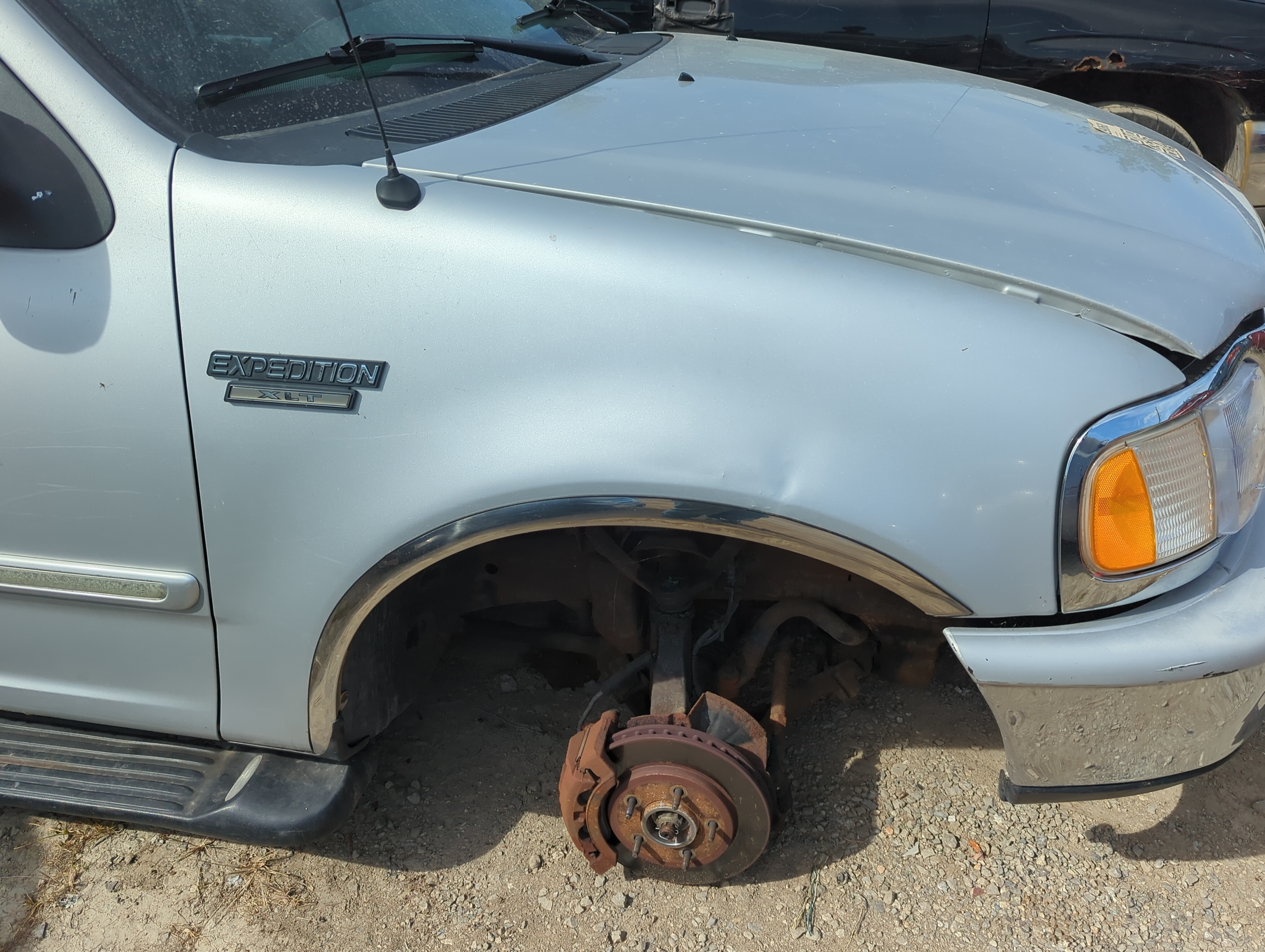 1997-2002 Ford Expedition Passenger Fender 1155720 - Oemusedautoparts1.com
