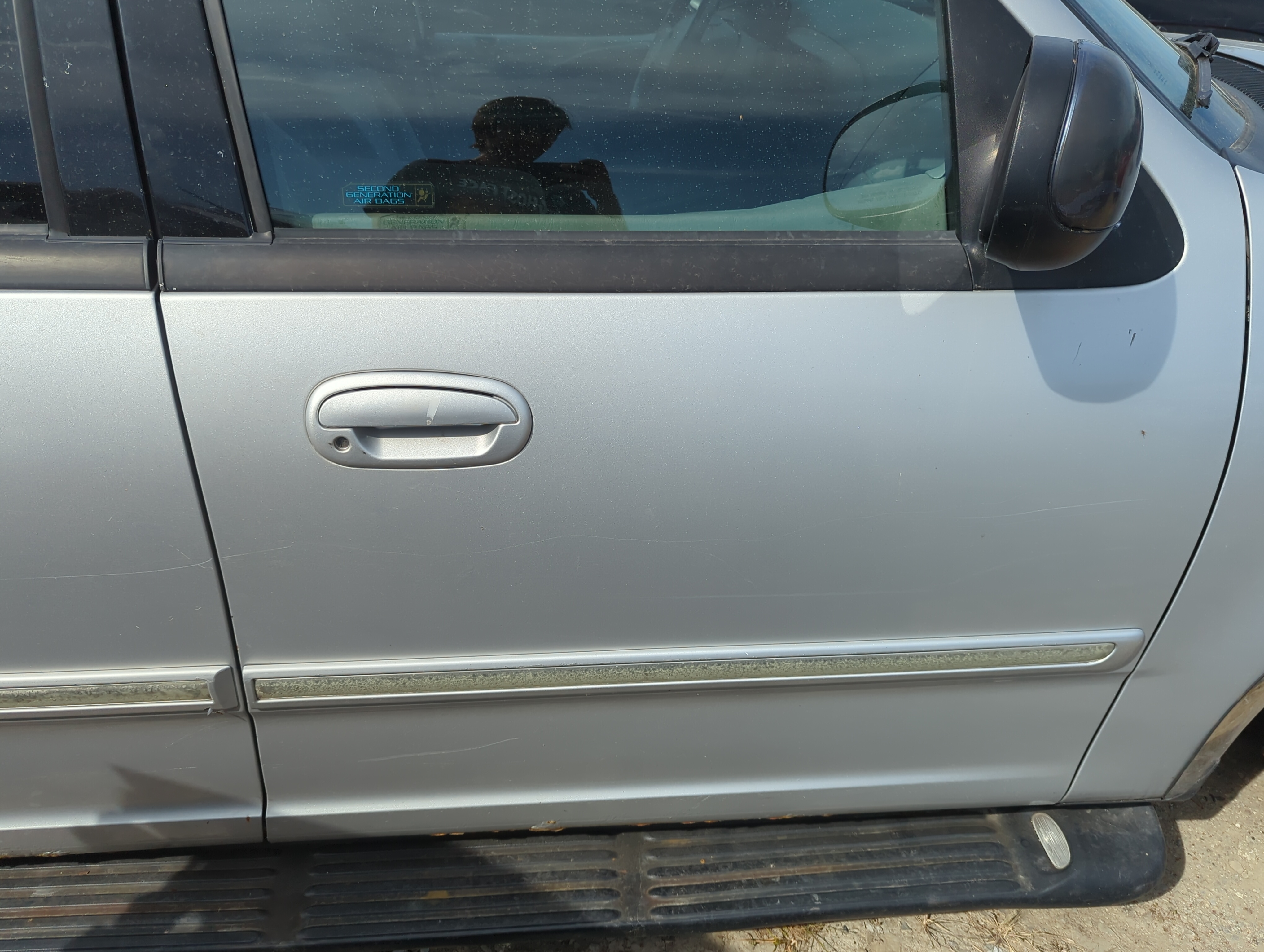 Picture of 1998 Ford Expedition Passenger Front Door Oem 1155760