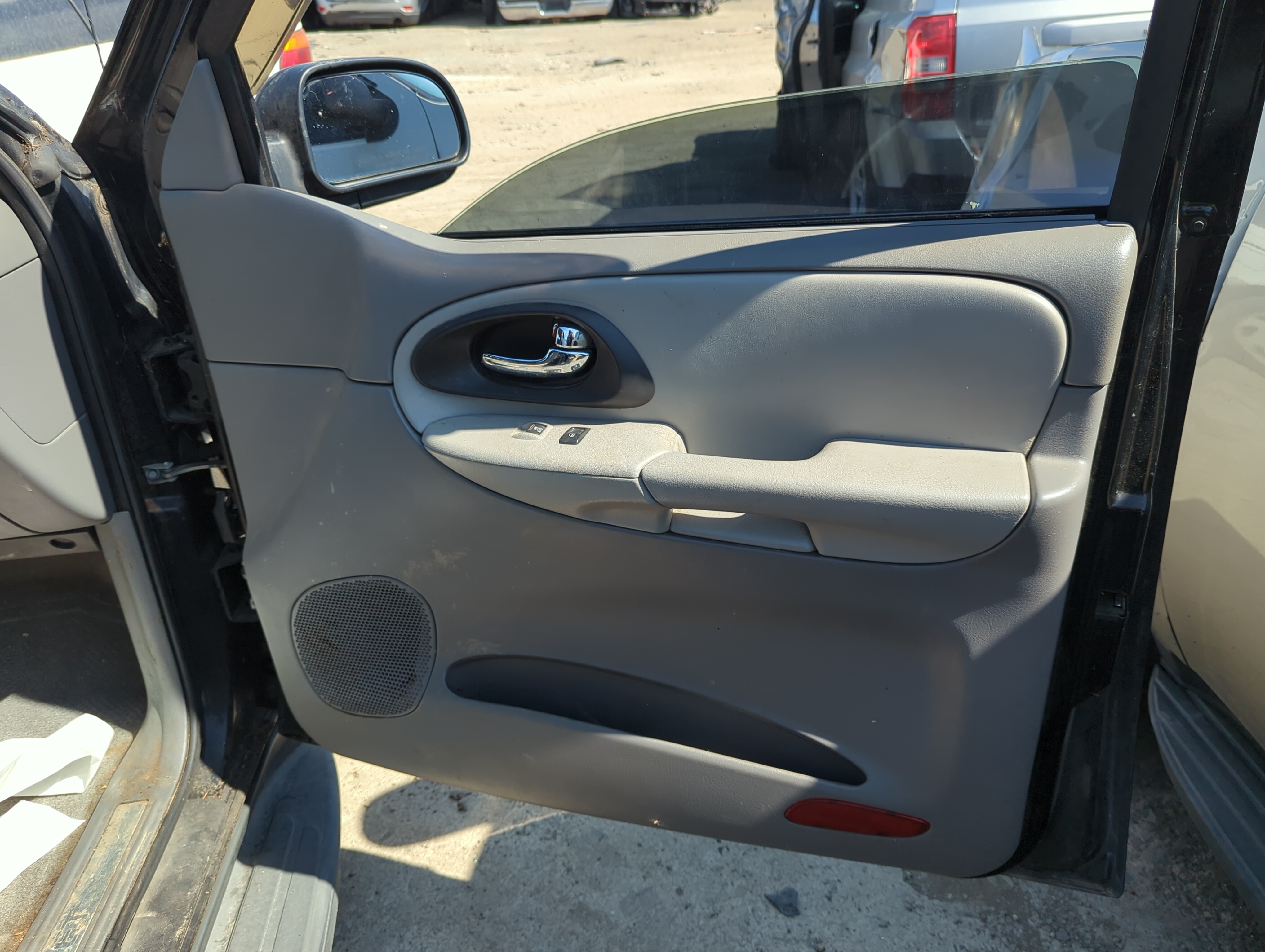 Picture of Door Panels 2007 CHEVROLET TRAILBLAZER
