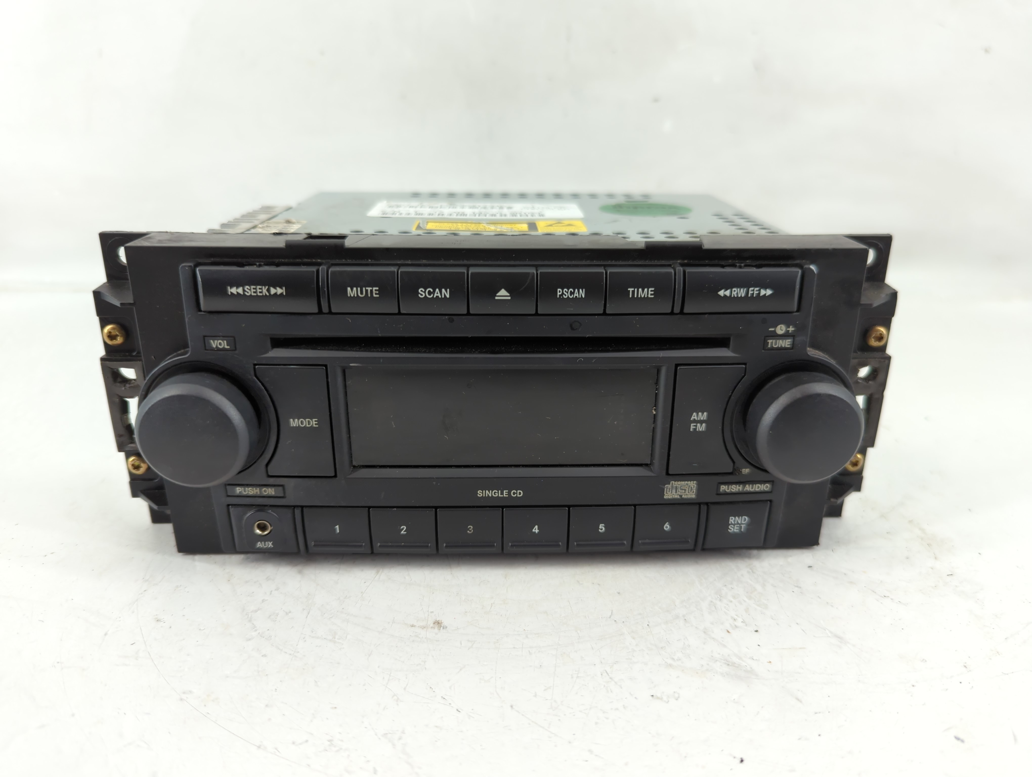 2005-2007 Chrysler 300 Am Fm Cd Player Radio Receiver 1156280 - Oemusedautoparts1.com