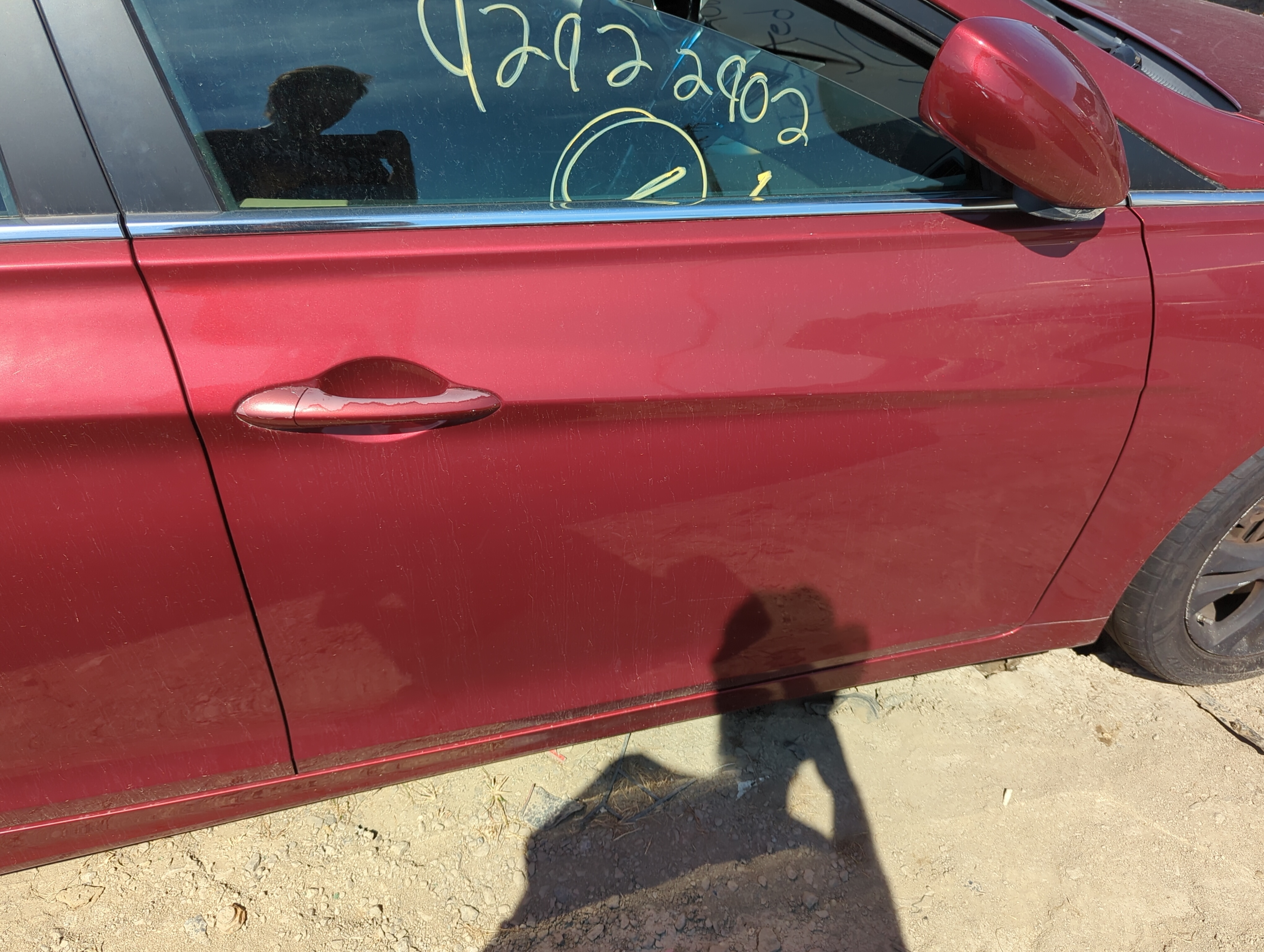Picture of 2011-2014 Hyundai Sonata Passenger Front Door Oem 1156348