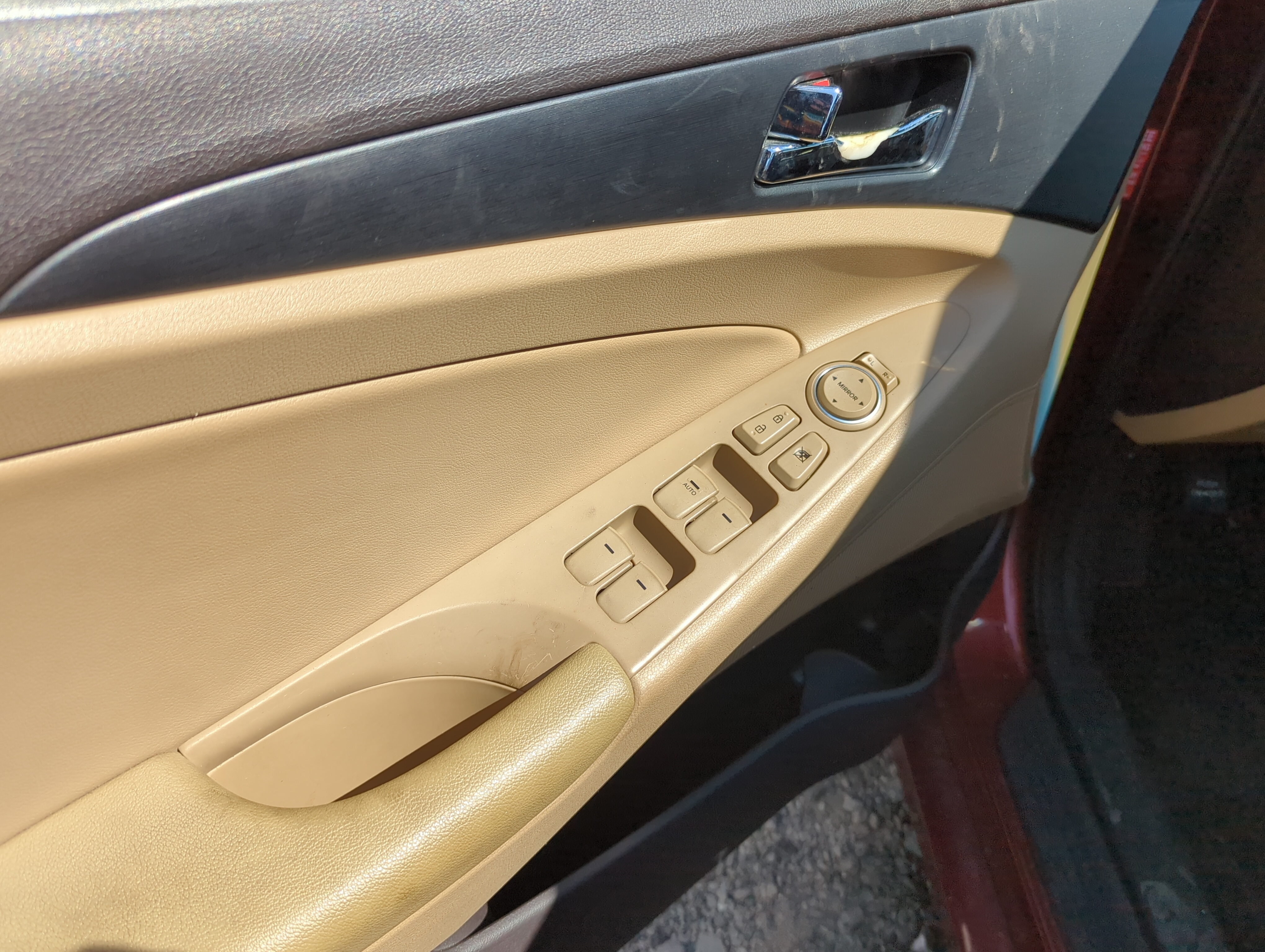 Picture of 2011-2015 Hyundai Sonata Driver Left Door Master Power Window Switch 1156385