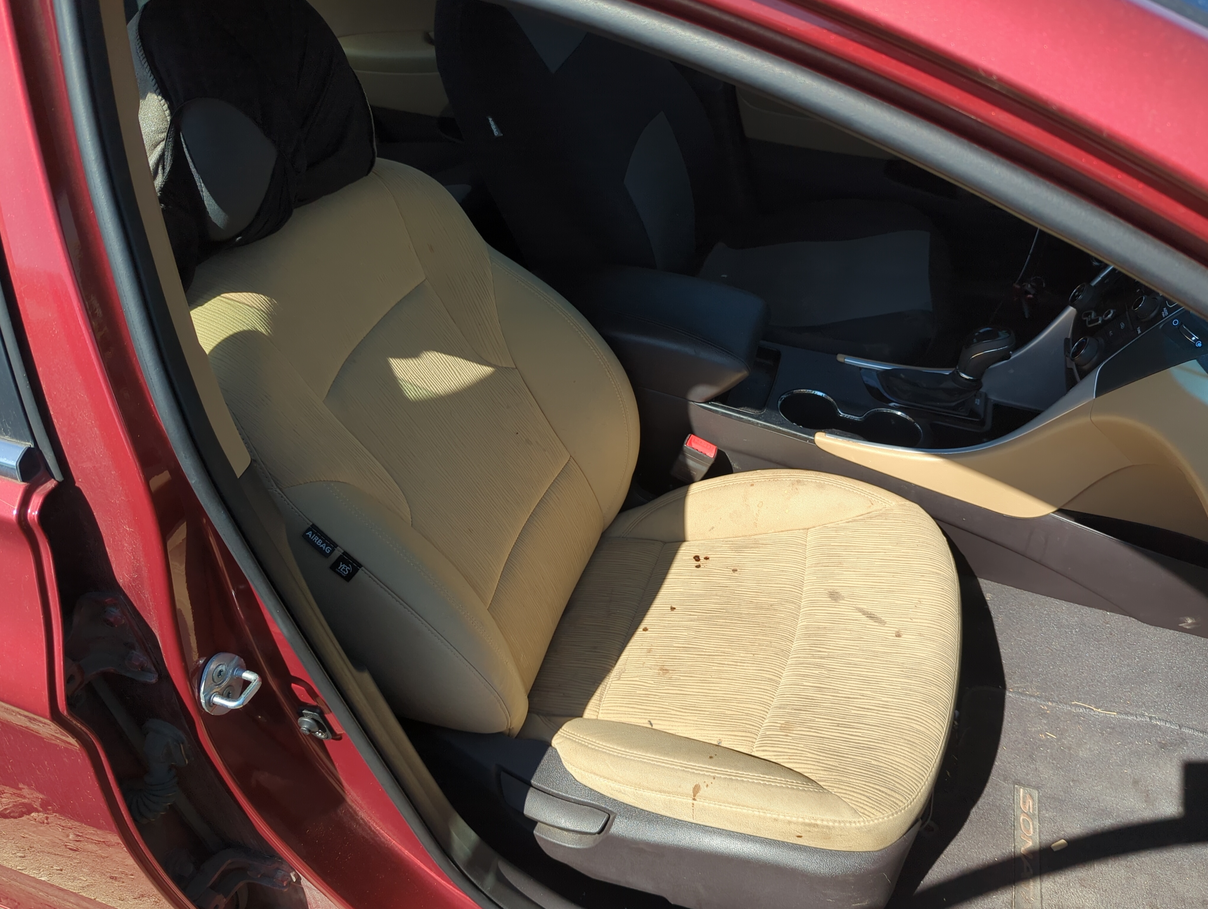 Picture of 2011-2012 Hyundai Sonata Passenger Front Seat Oem 1156478