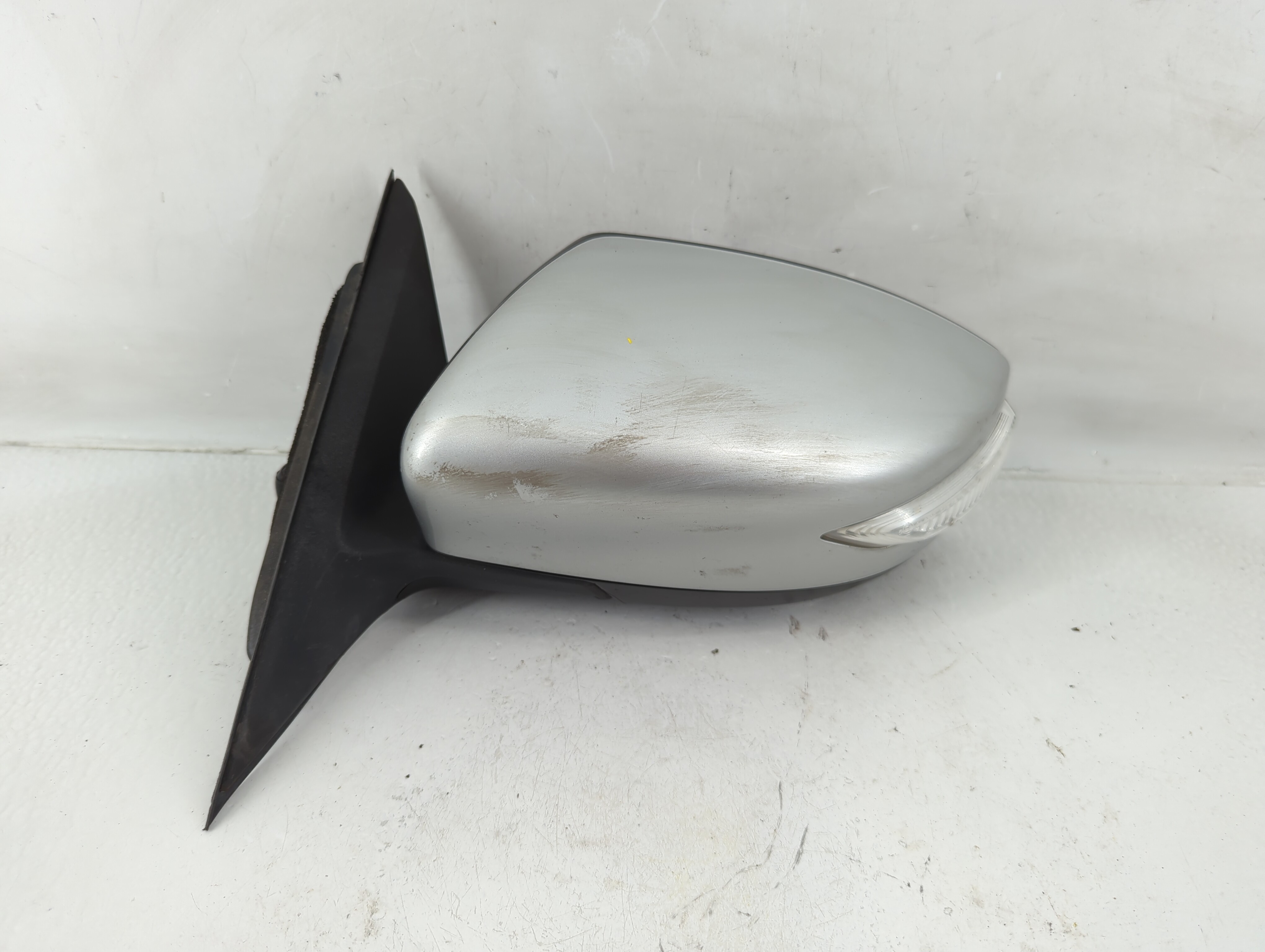 2013-2018 Nissan Altima Driver Left Side View Power Door Mirror Silver 1156851 - Oemusedautoparts1.com