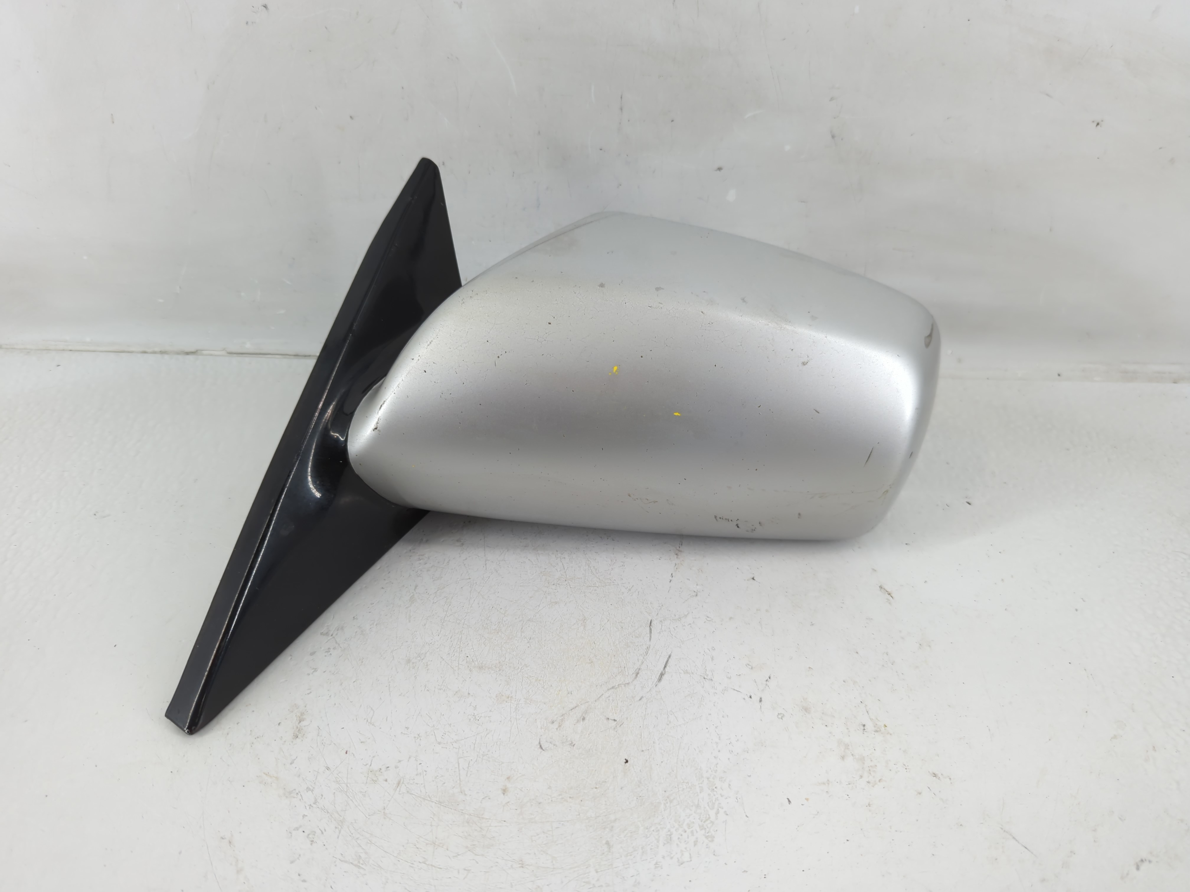 2004-2008 Toyota Solara Driver Left Side View Power Door Mirror White 1156854 - Oemusedautoparts1.com