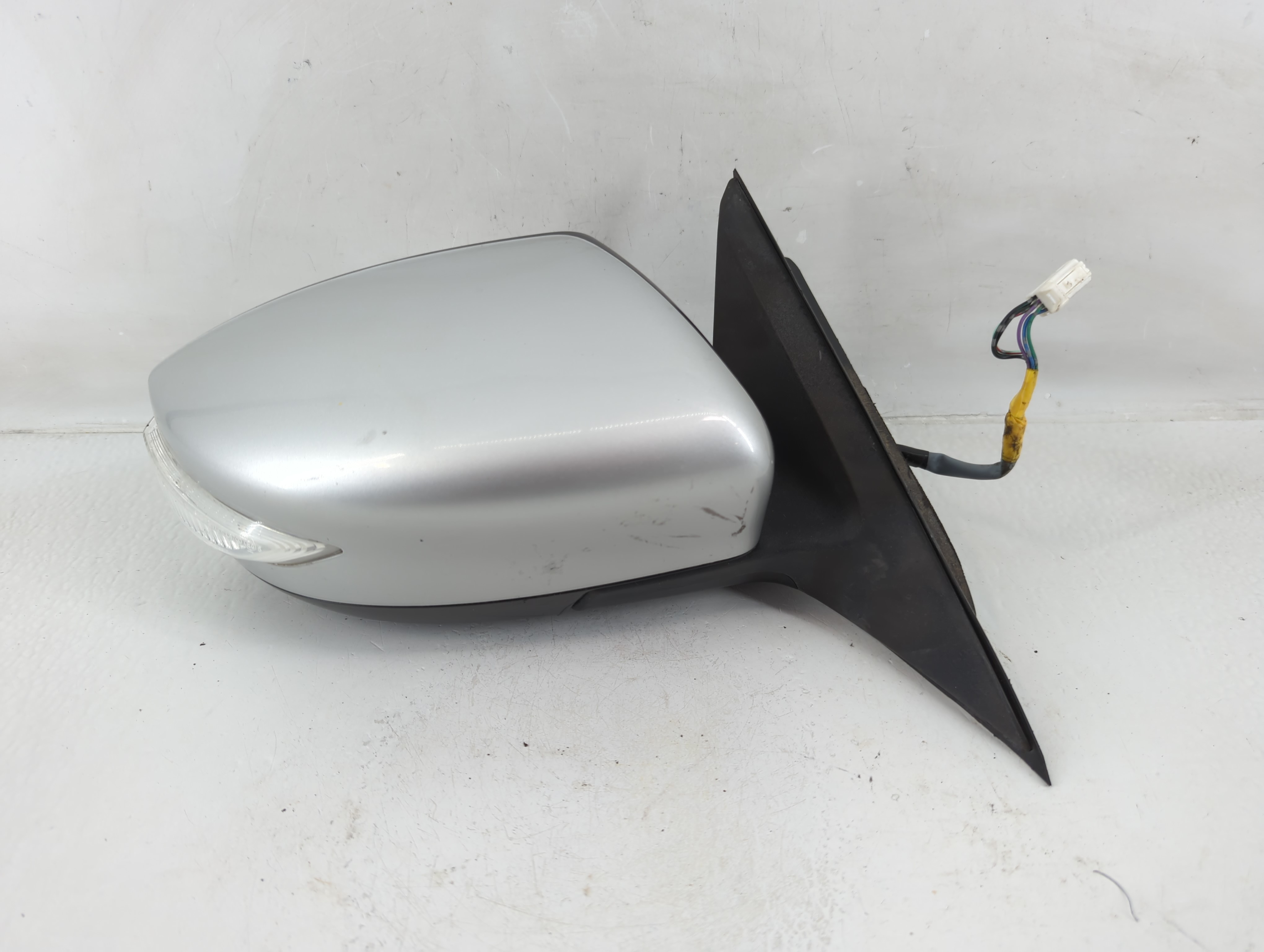 2013-2018 Nissan Altima Passenger Right Side View Power Door Mirror 1156870 - Oemusedautoparts1.com