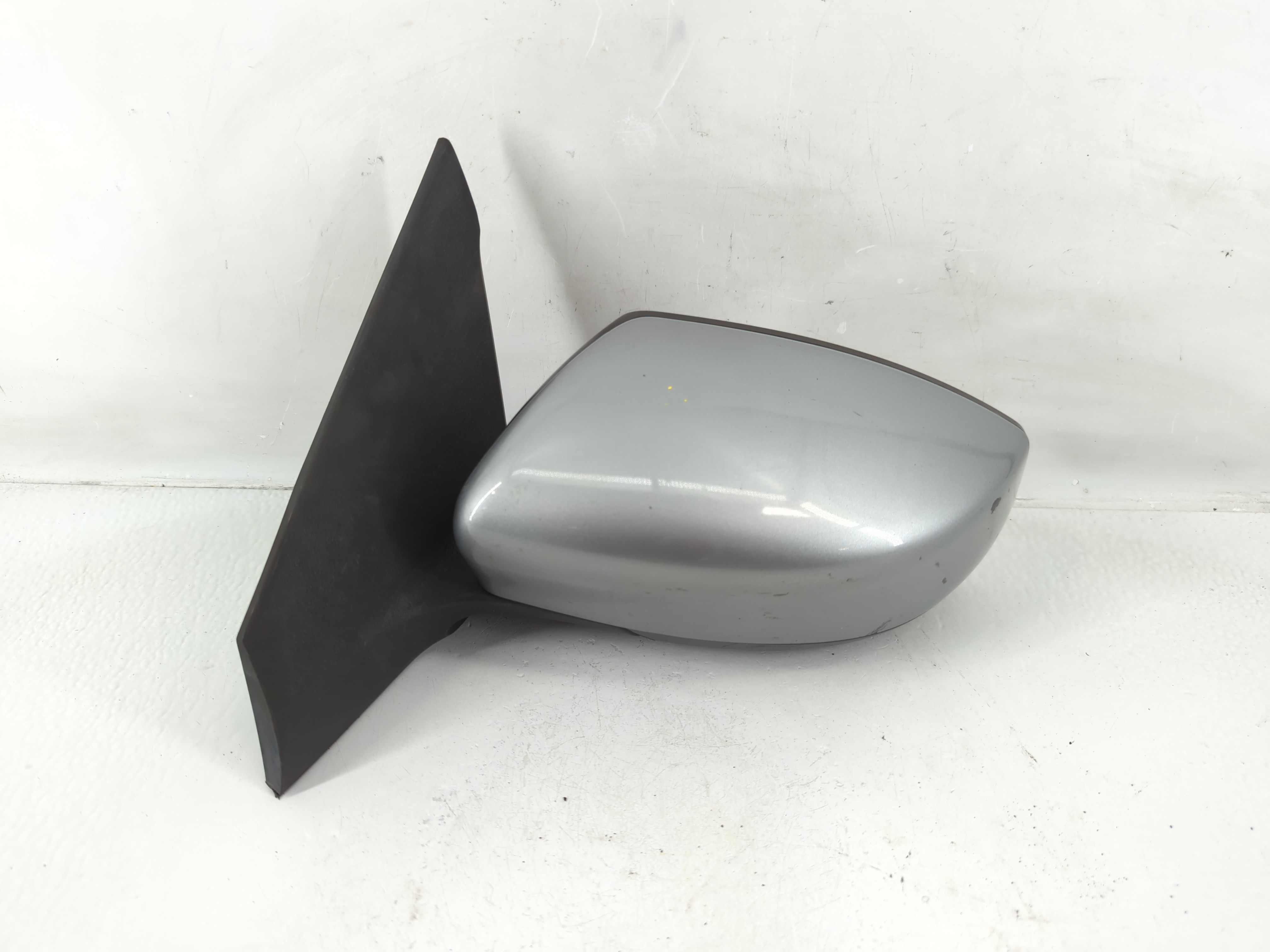 2013-2015 Nissan Sentra Driver Left Side View Power Door Mirror Silver 1156873 - Oemusedautoparts1.com
