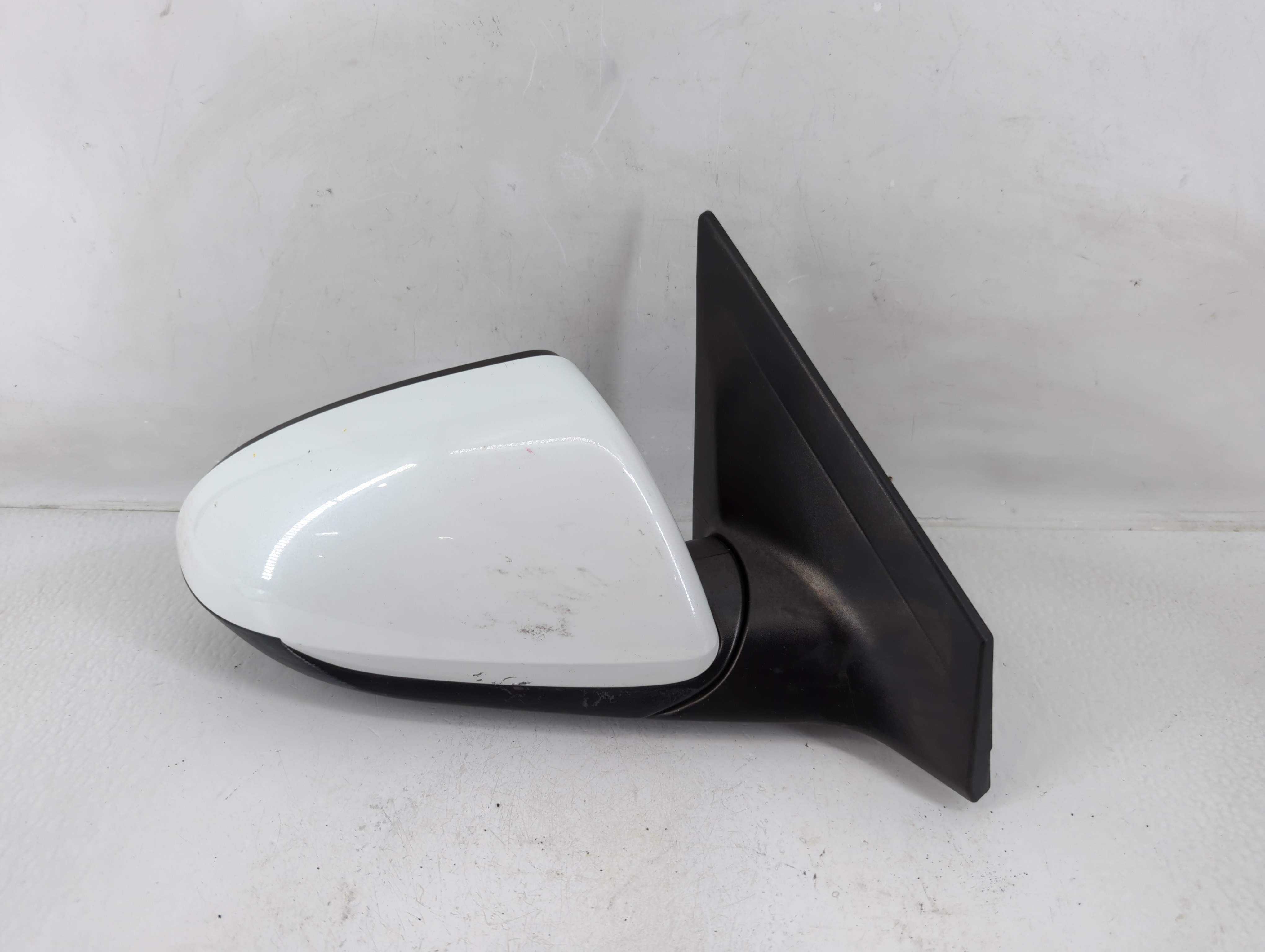 2017-2020 Hyundai Elantra Passenger Right Side View Power Door Mirror 1156874 - Oemusedautoparts1.com