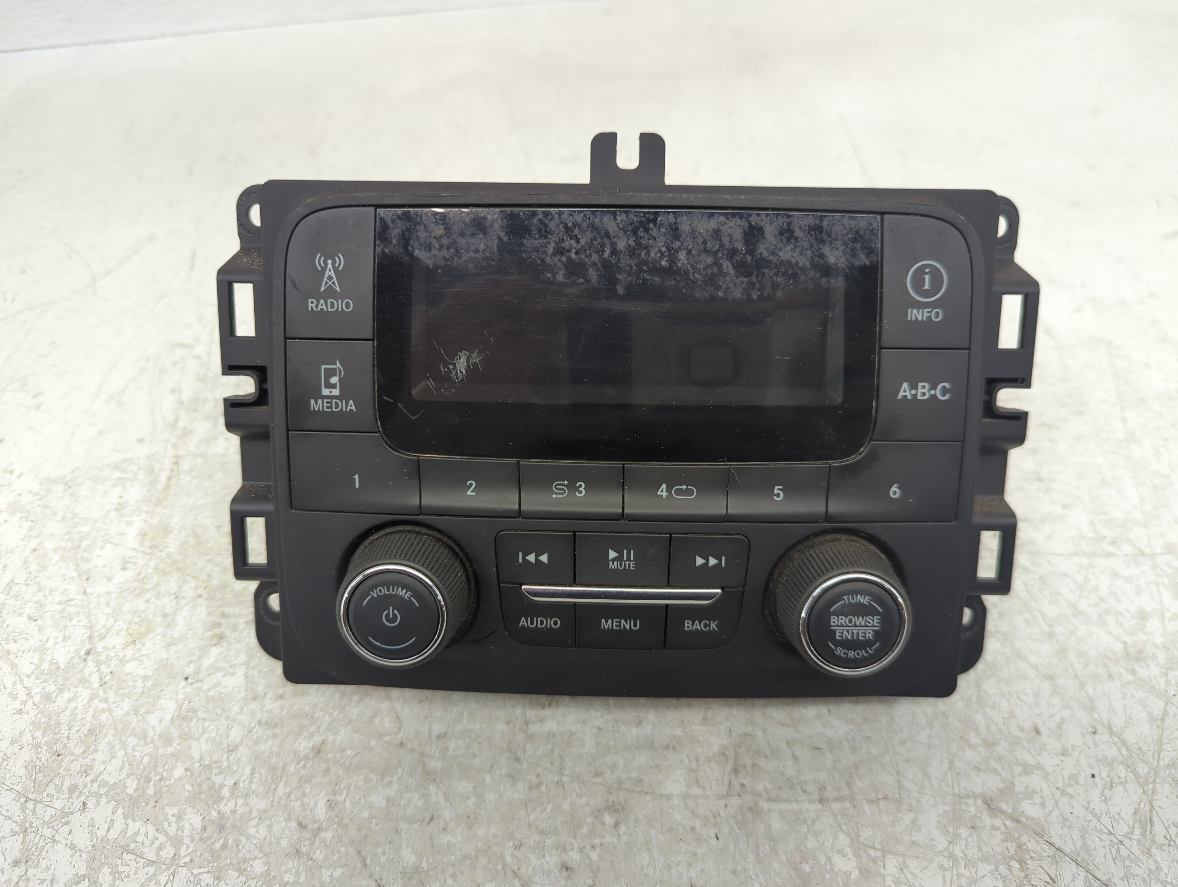 Picture of Dodge Ram 1500 Am Fm Cd Player Radio Receiver 1156915