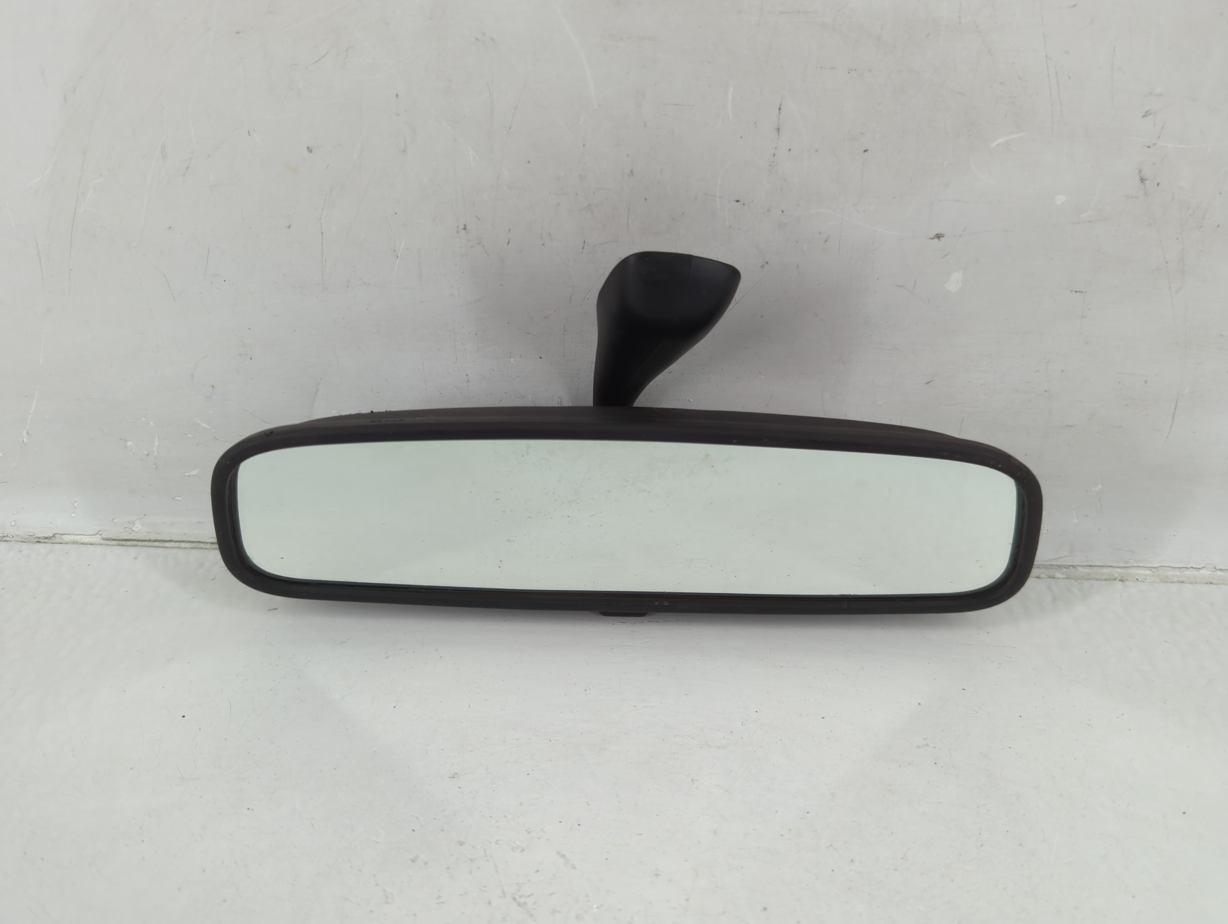 Picture of 2003-2009 Kia Sorento Interior Rear View Mirror Oem 1156941