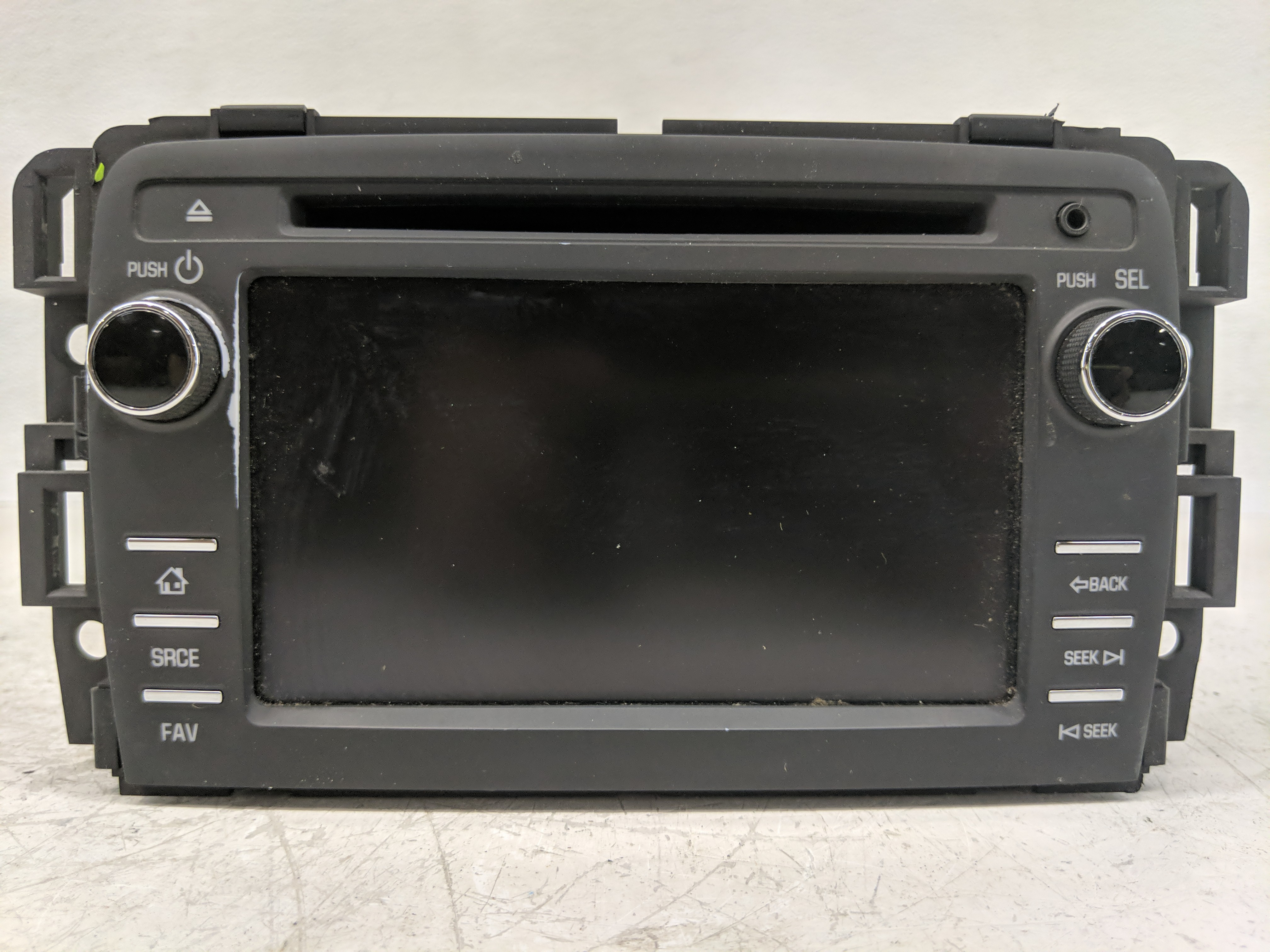 2016-2017 Chevrolet Traverse Am Fm Cd Player Radio Receiver 1156962 - Oemusedautoparts1.com