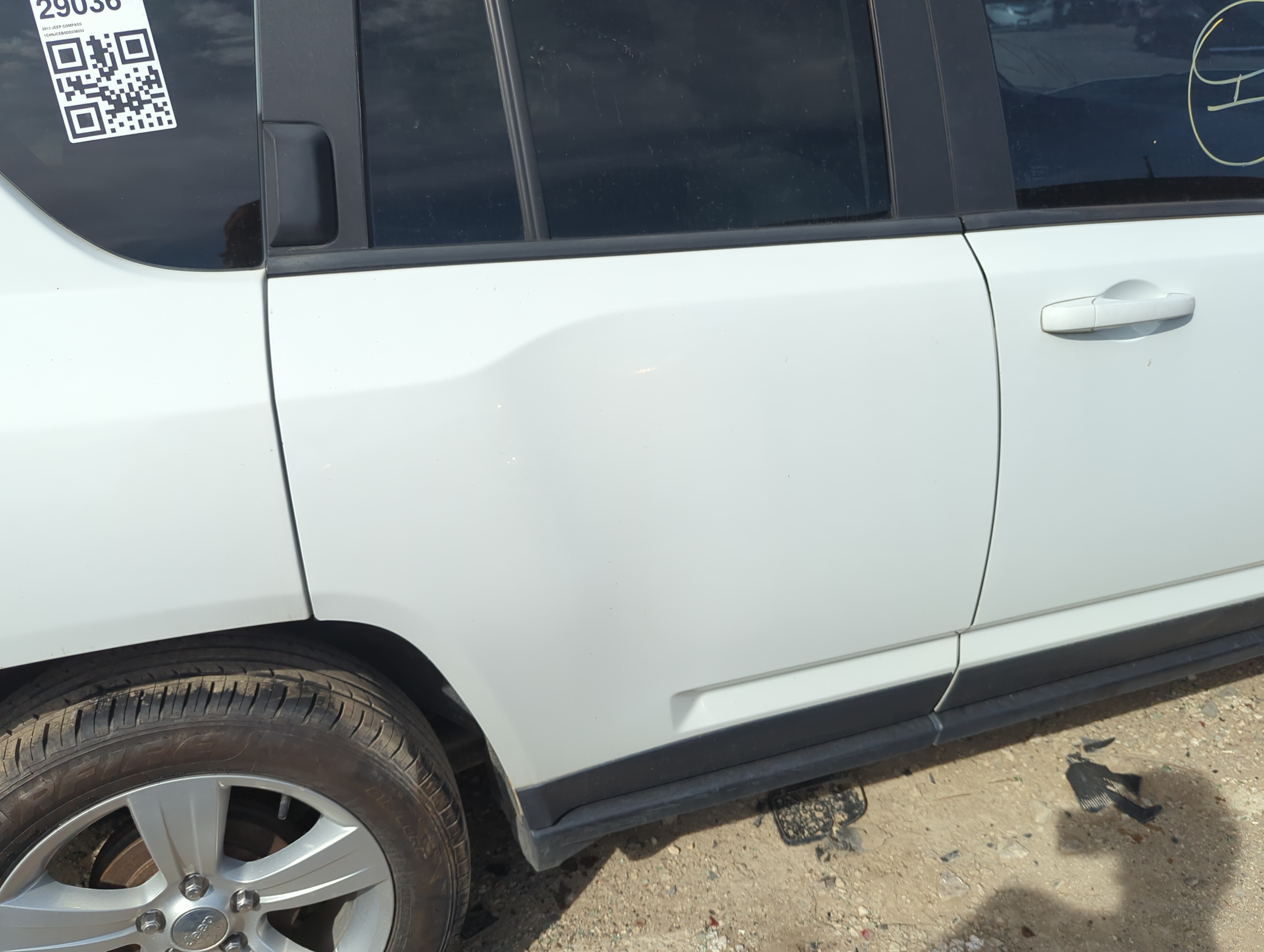 Picture of 2011-2017 Jeep Compass Passenger Rear Door Oem 1157098
