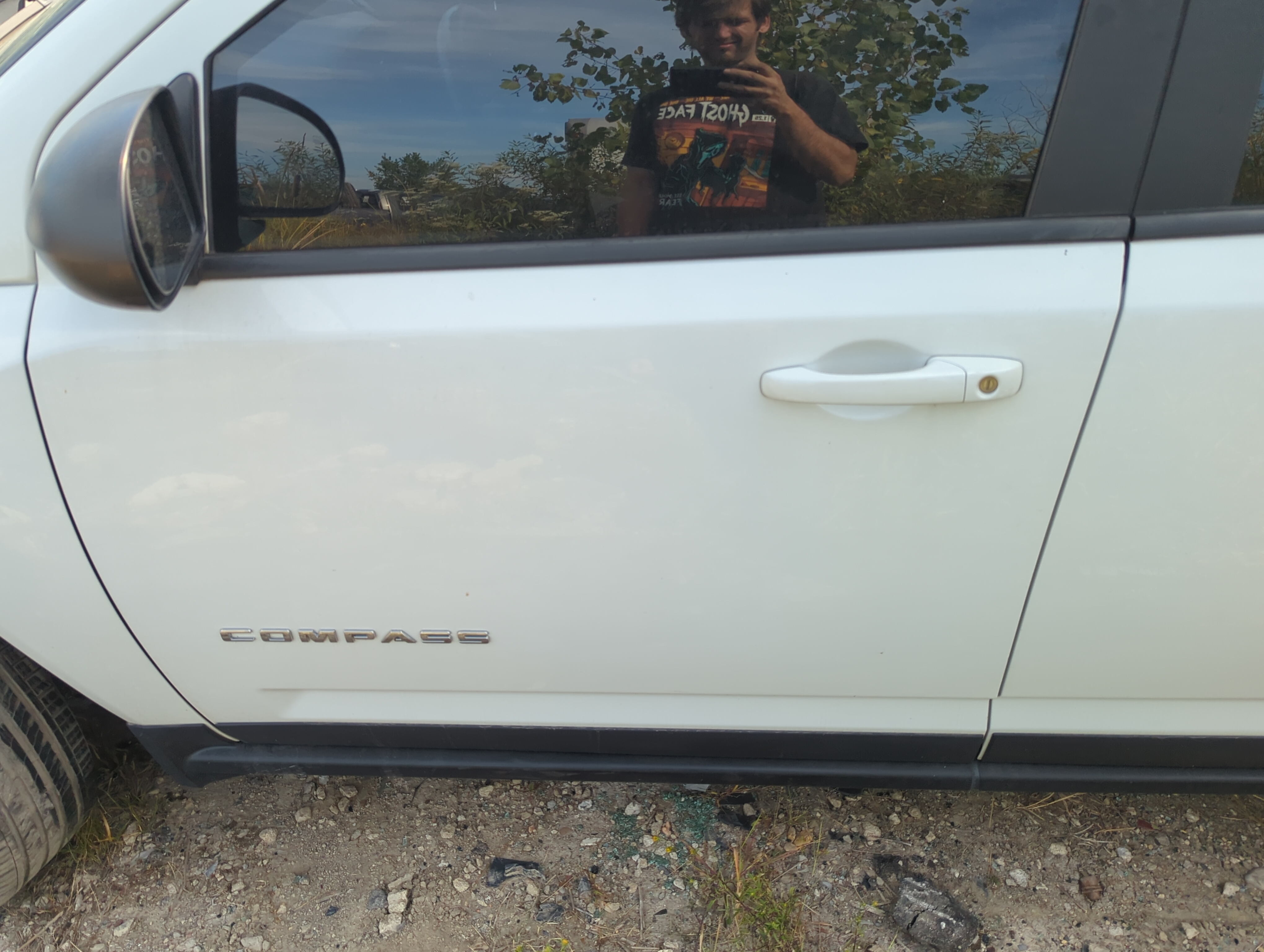 Picture of 2011-2017 Jeep Compass Driver Front Door Oem 1157151