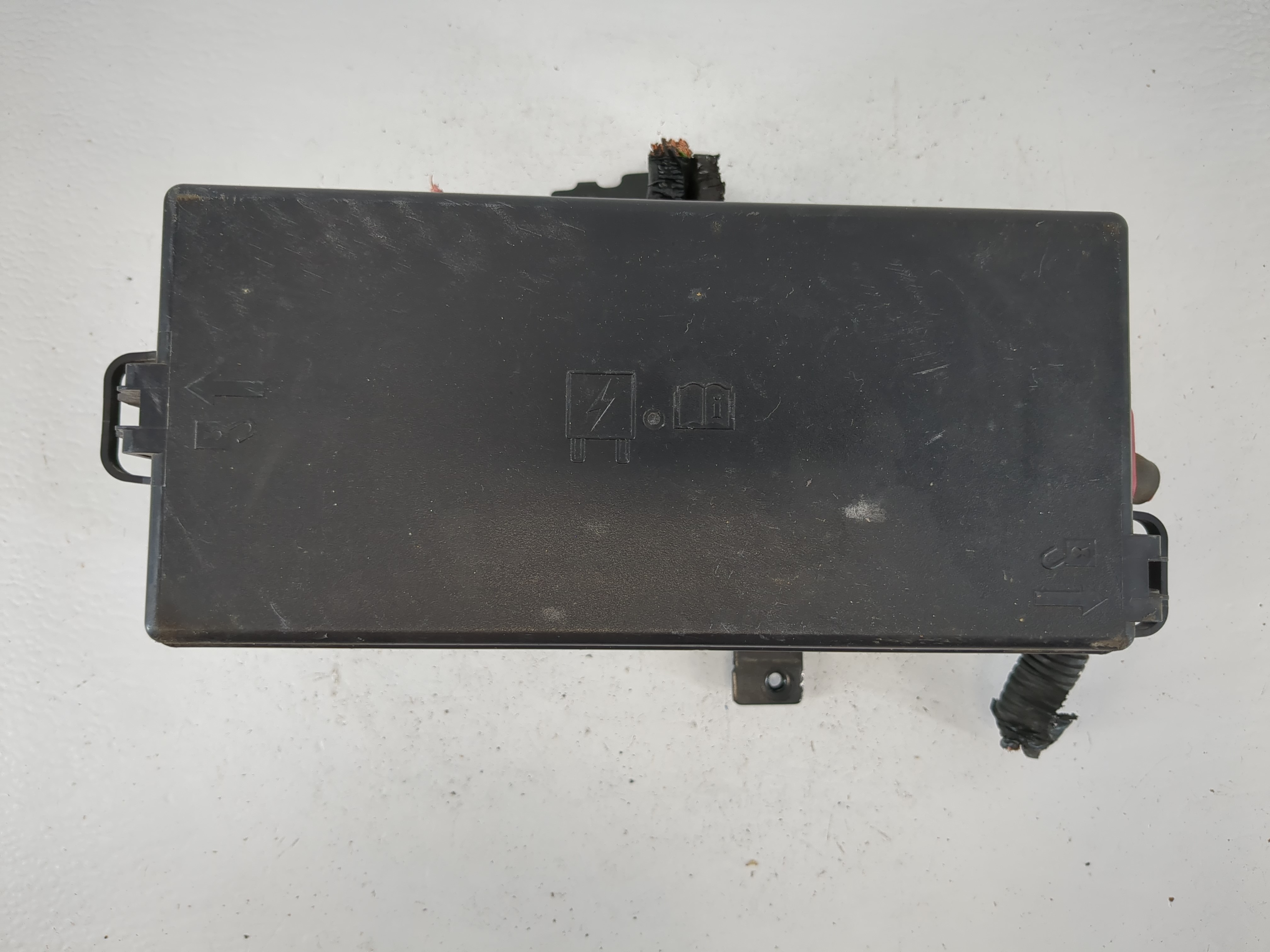 2009-2009 Ford Mustang Fusebox Fuse Box Relay Module 13660236 1157154 - Oemusedautoparts1.com