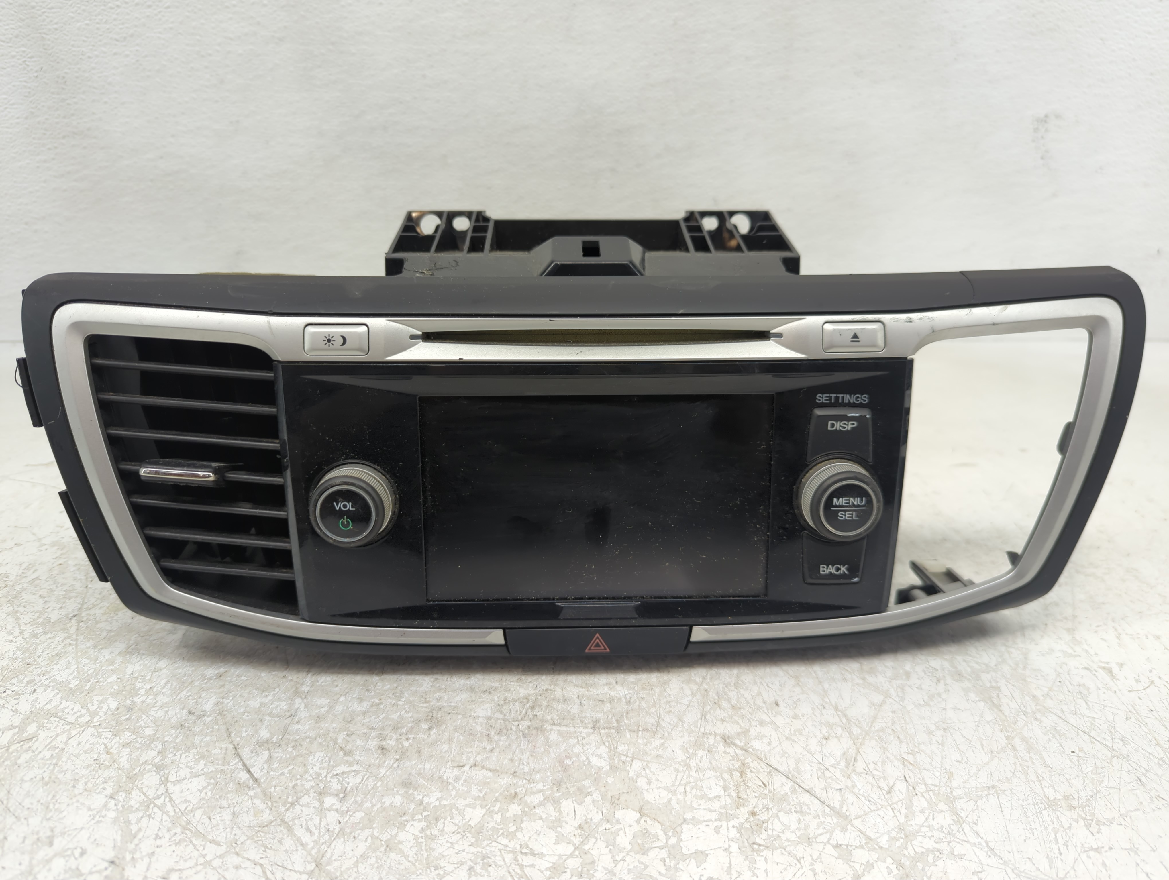 2013-2015 Honda Accord Am Fm Cd Player Radio Receiver 1157277 - Oemusedautoparts1.com
