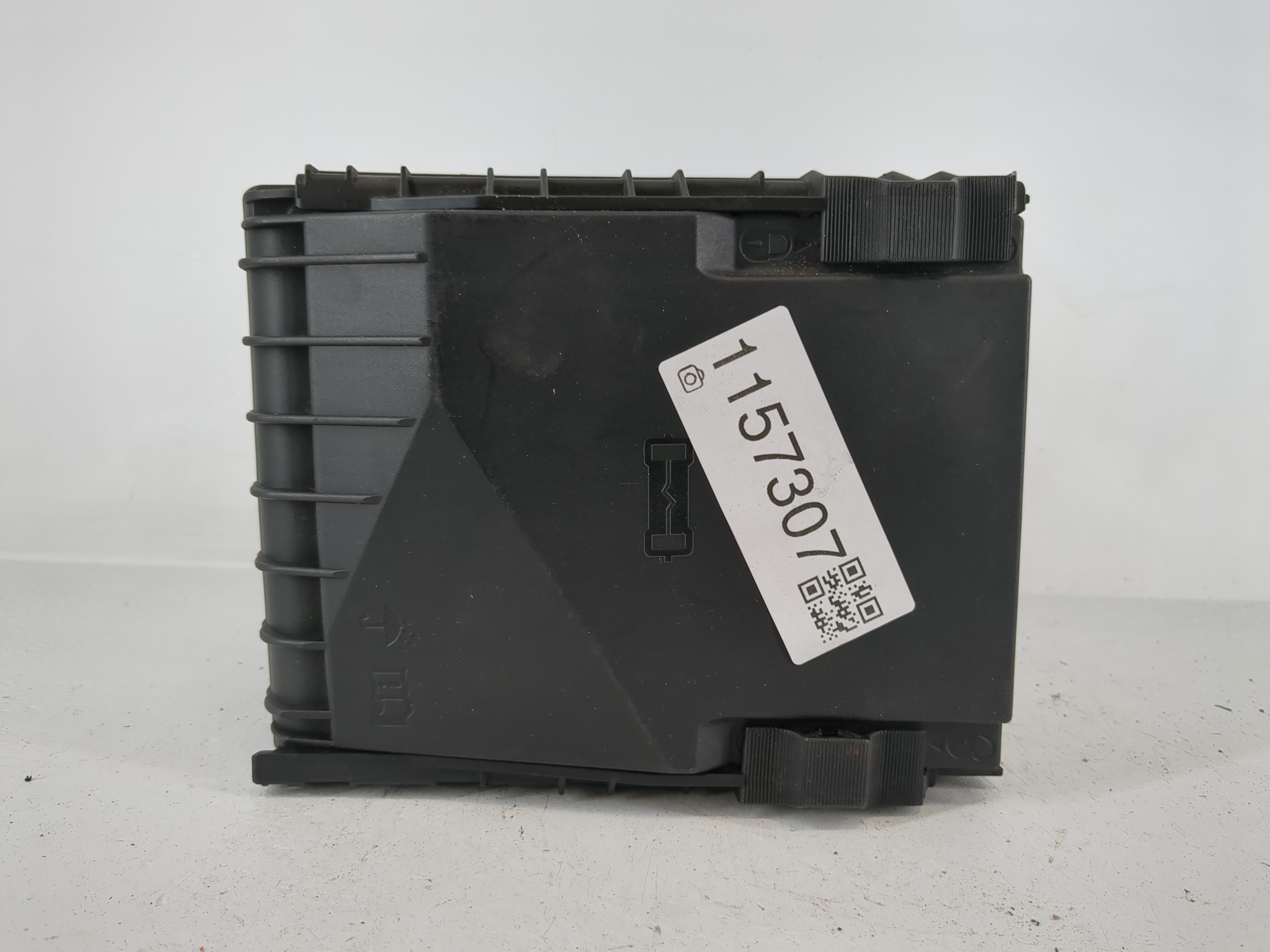 2008-2010 Volkswagen Passat Fusebox Fuse Box Relay Module 3c0 937 125 1157307 - Oemusedautoparts1.com