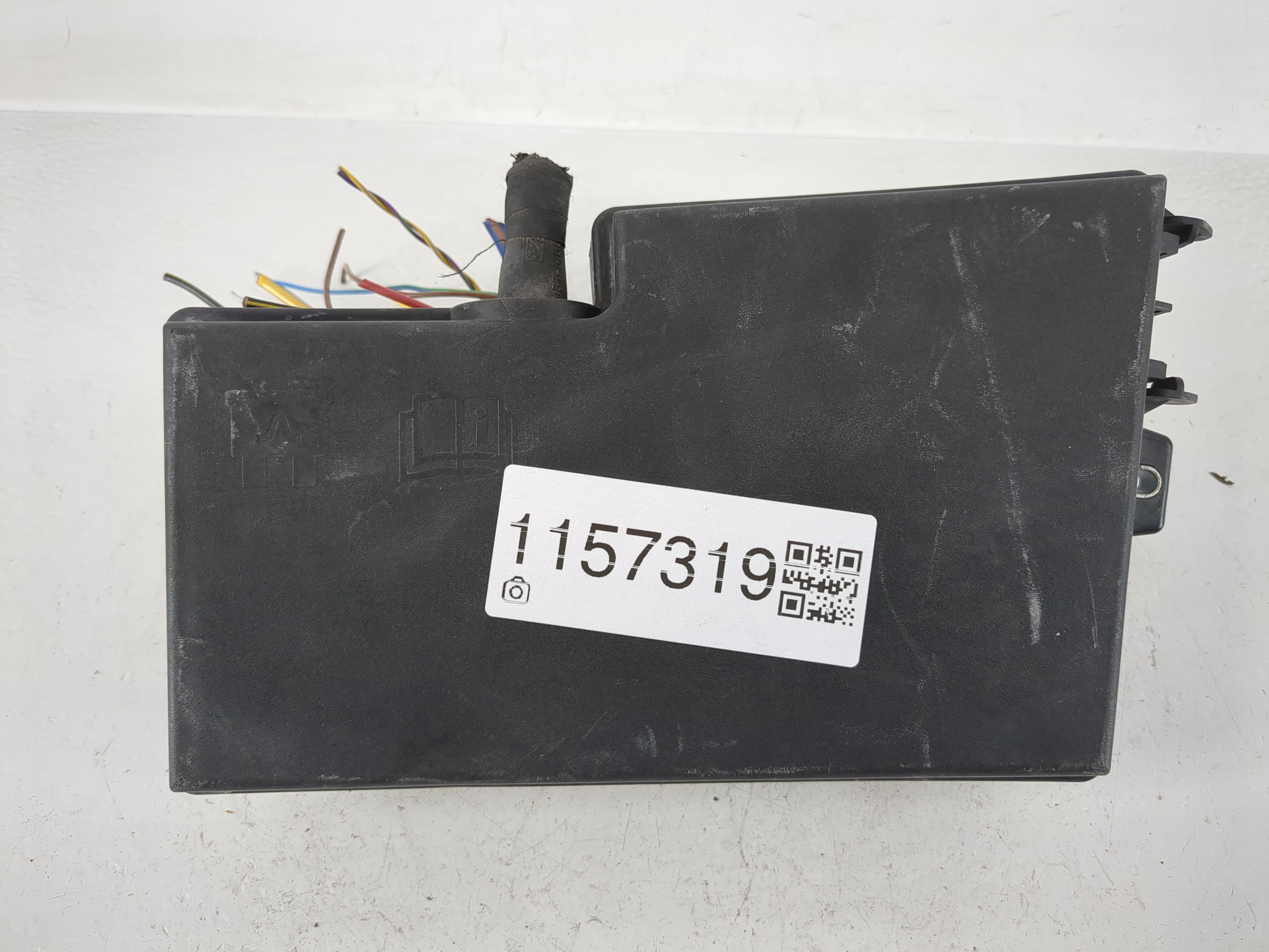 2017-2017 Ford Escape Fusebox Fuse Box Relay Module Av6t-14a067-ad 1157319 - Oemusedautoparts1.com