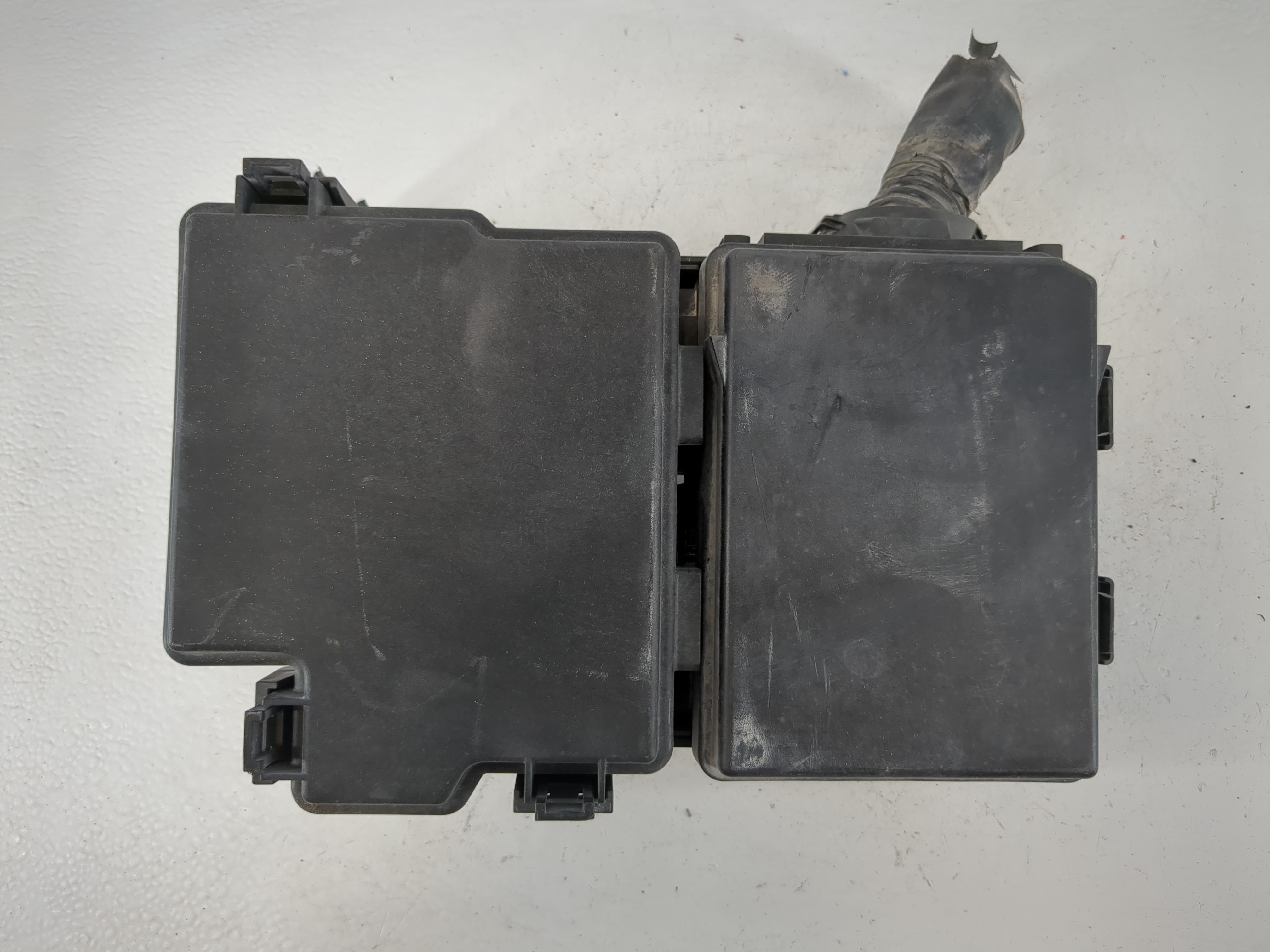 Picture of 2020-2022 Nissan Sentra Fusebox Fuse Box Relay Module 24371 6lb0a 1157350