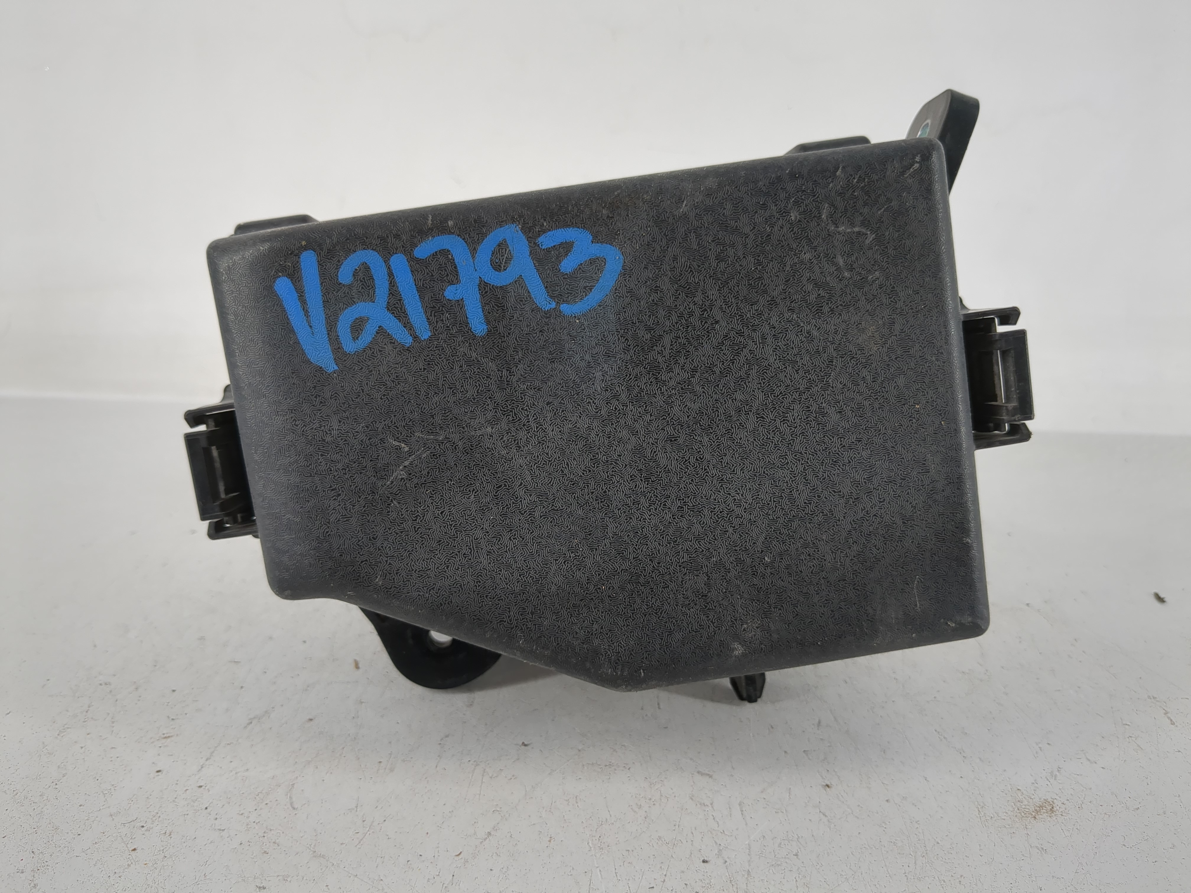 2015-2017 Hyundai Accent Fusebox Fuse Box Relay Module 1157354 - Oemusedautoparts1.com