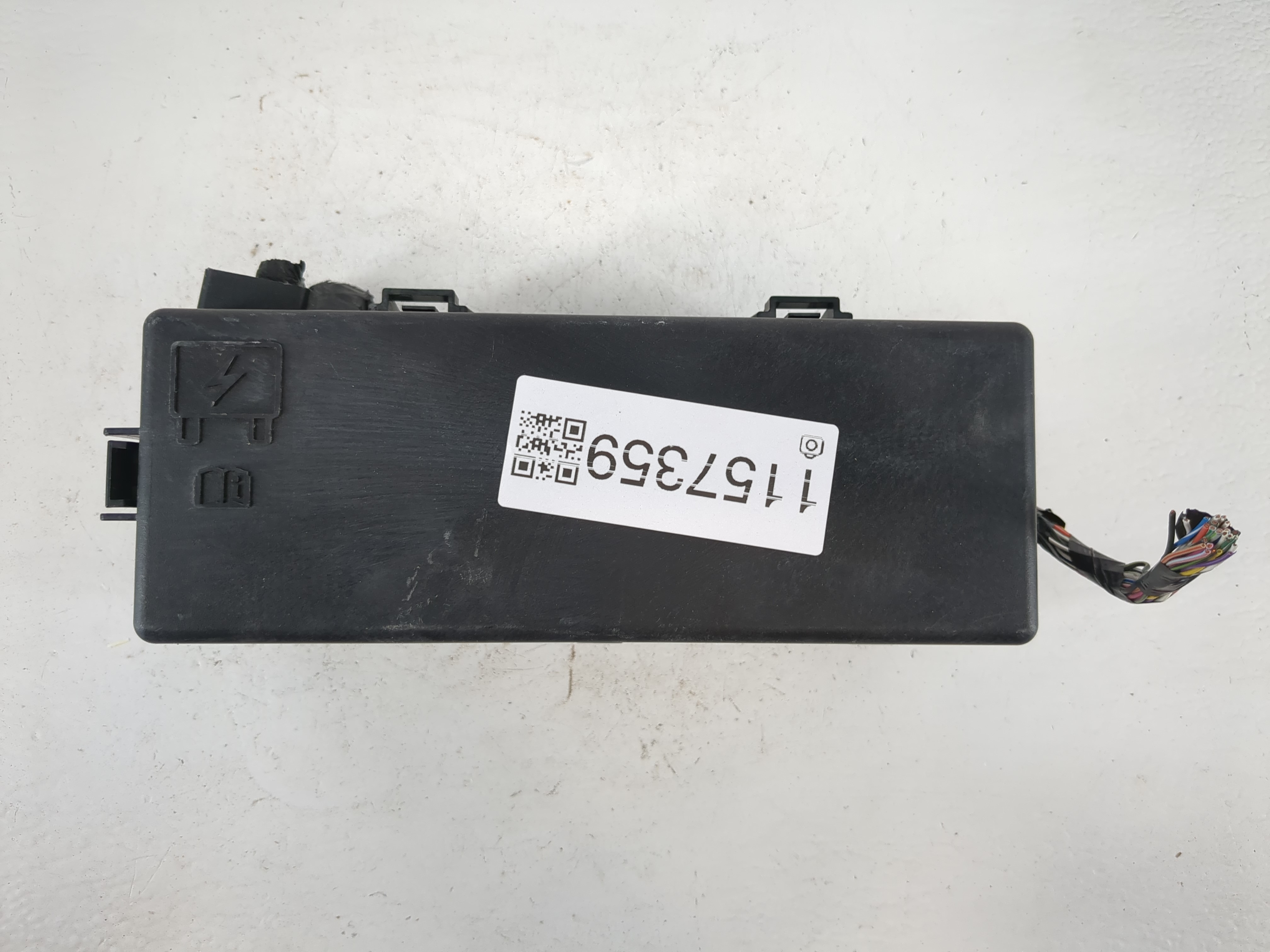 Picture of 2021-2022 Dodge Challenger Fusebox Fuse Box Relay Module P68487486ab 1157359