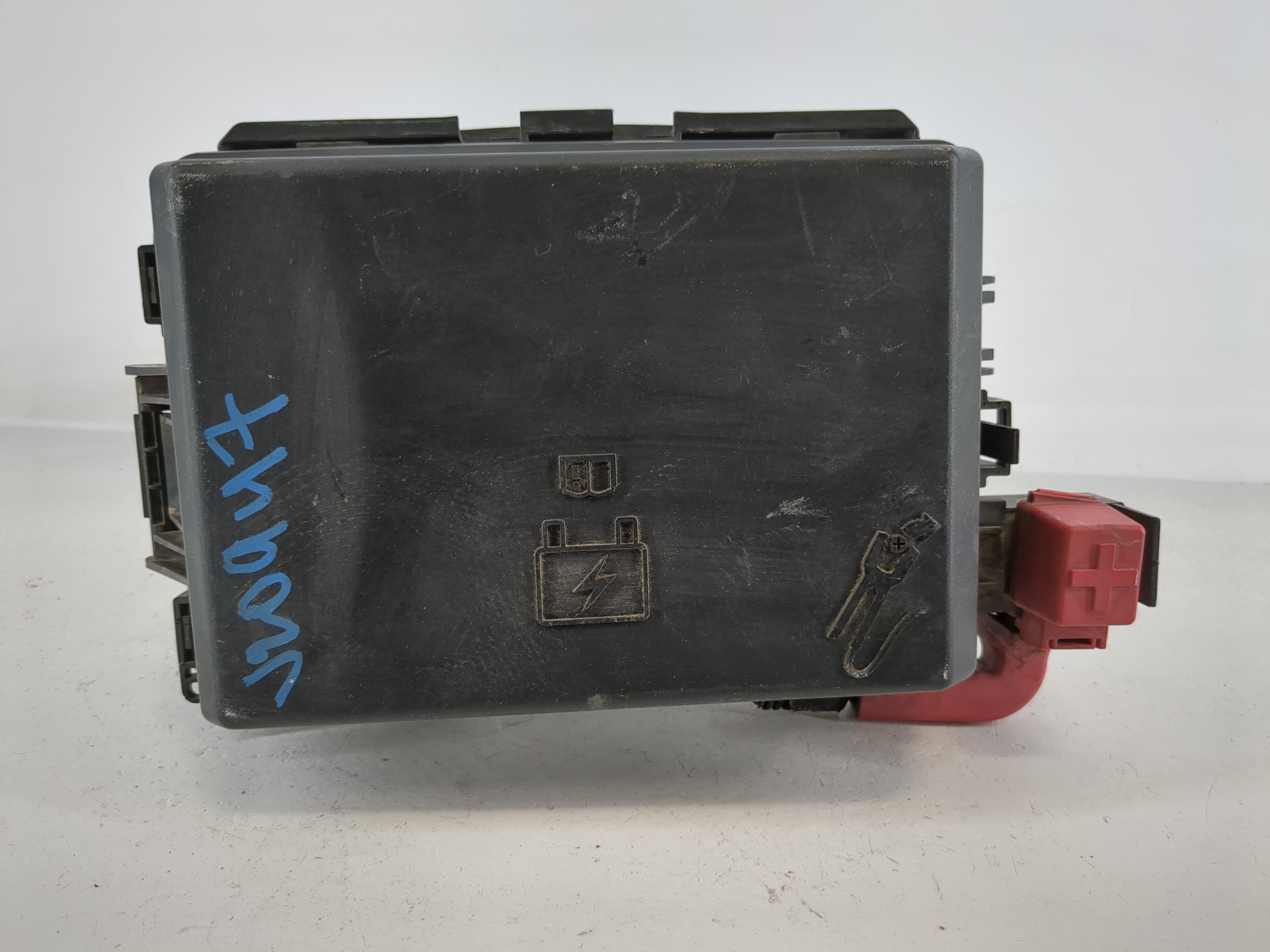 2009-2010 Dodge Challenger Fusebox Fuse Box Relay Module P04692270ah 1157380 - Oemusedautoparts1.com