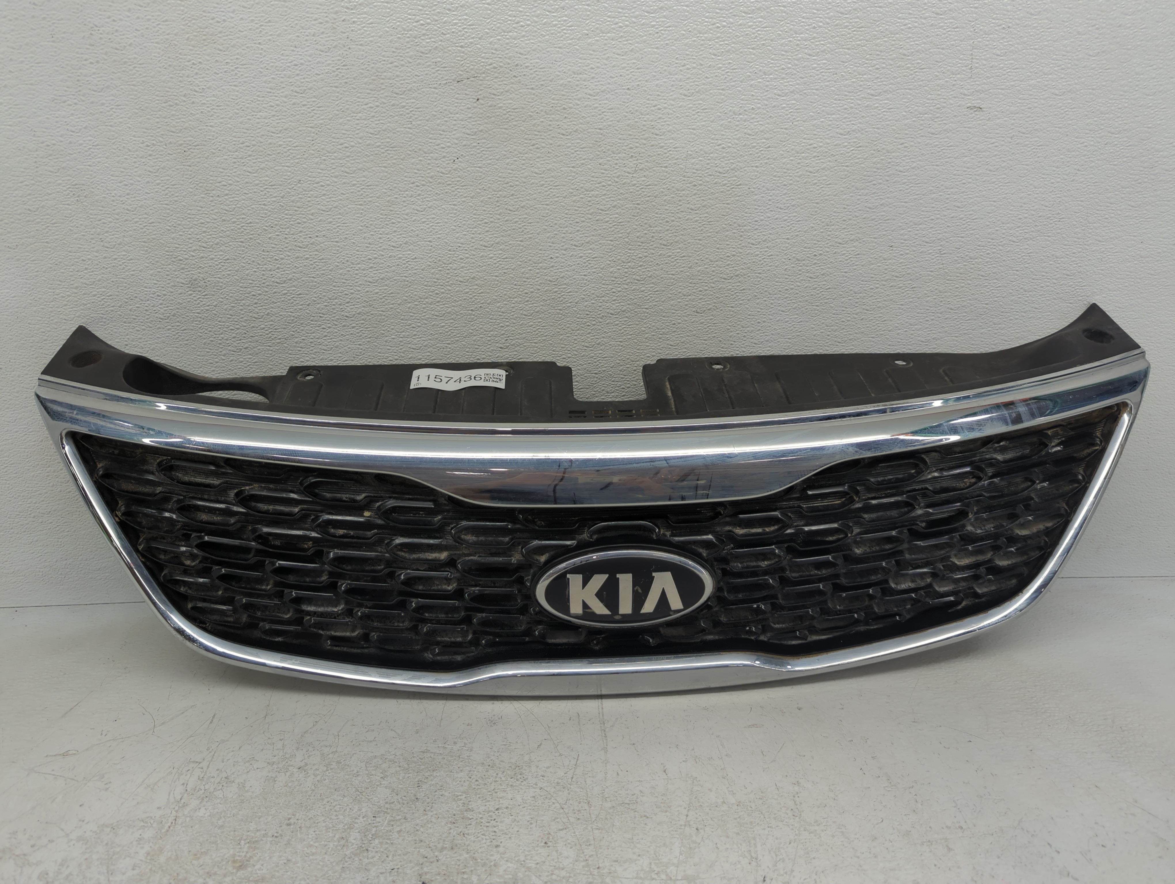 Picture of 2014-2015 Kia Sorento Front Grille Bumper Not Included 1157436