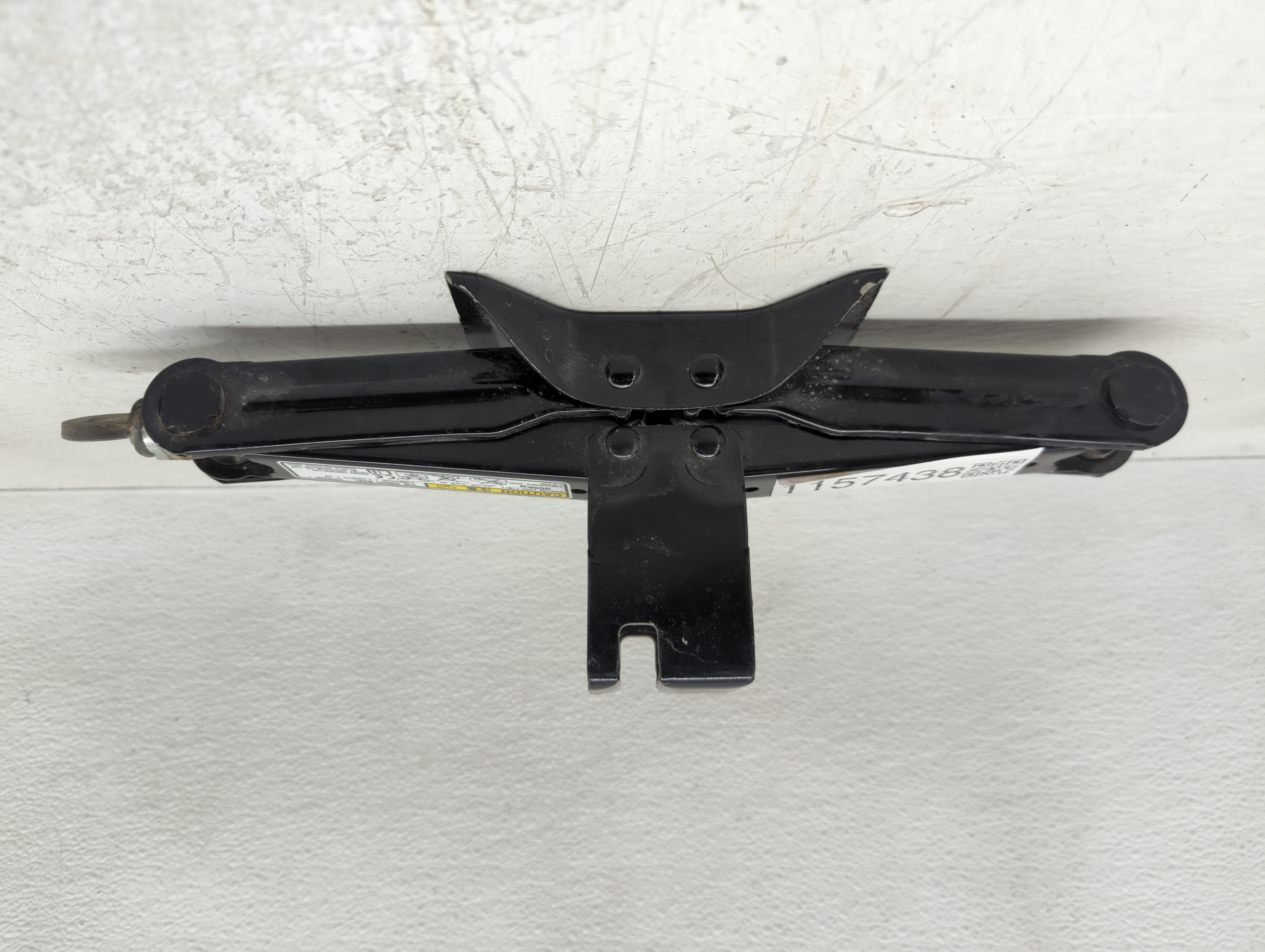 2017 Subaru Forester Spare Scissor Car Jack 1157438 - Oemusedautoparts1.com