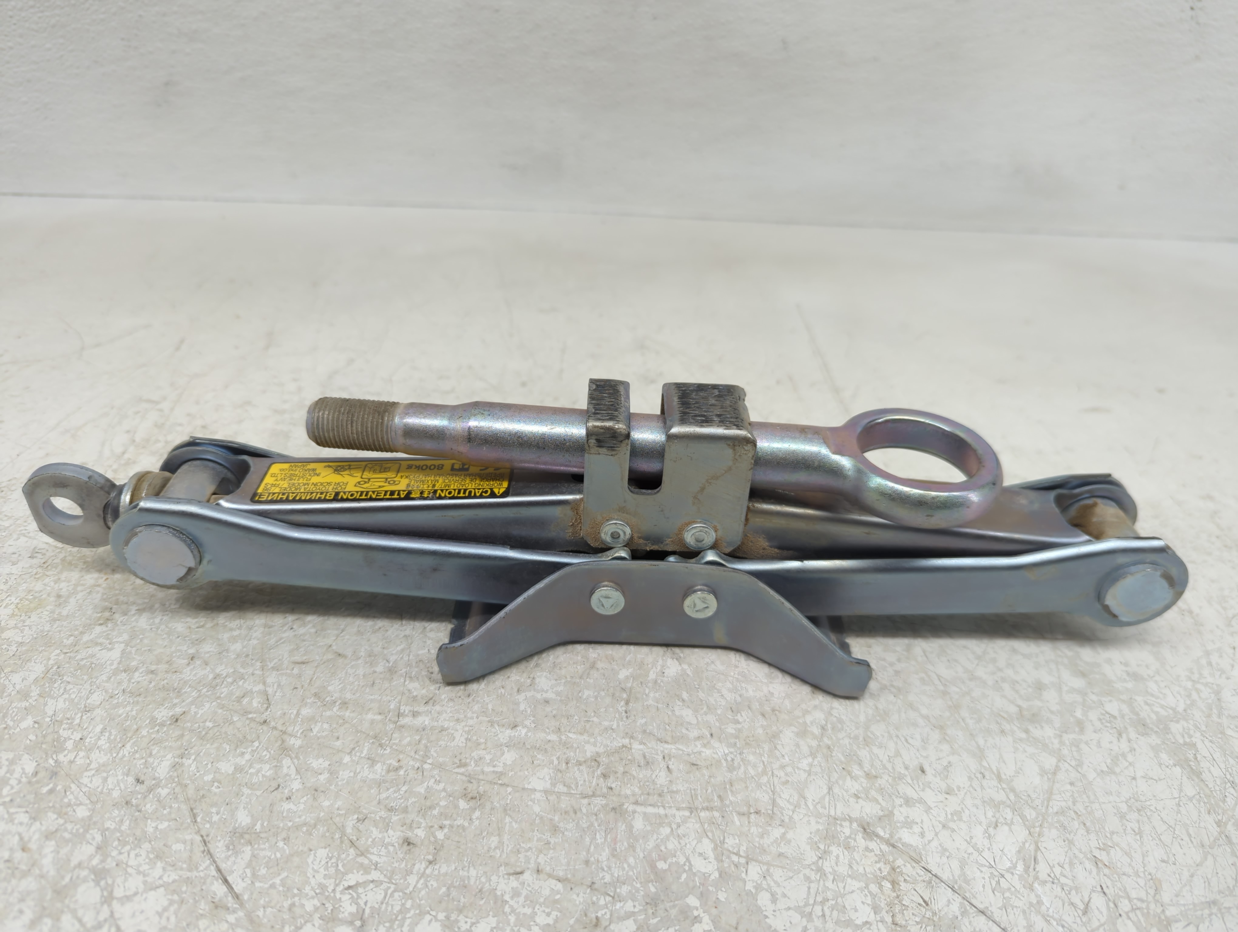 2013 Scion Fr-s Spare Scissor Car Jack 1157450 - Oemusedautoparts1.com