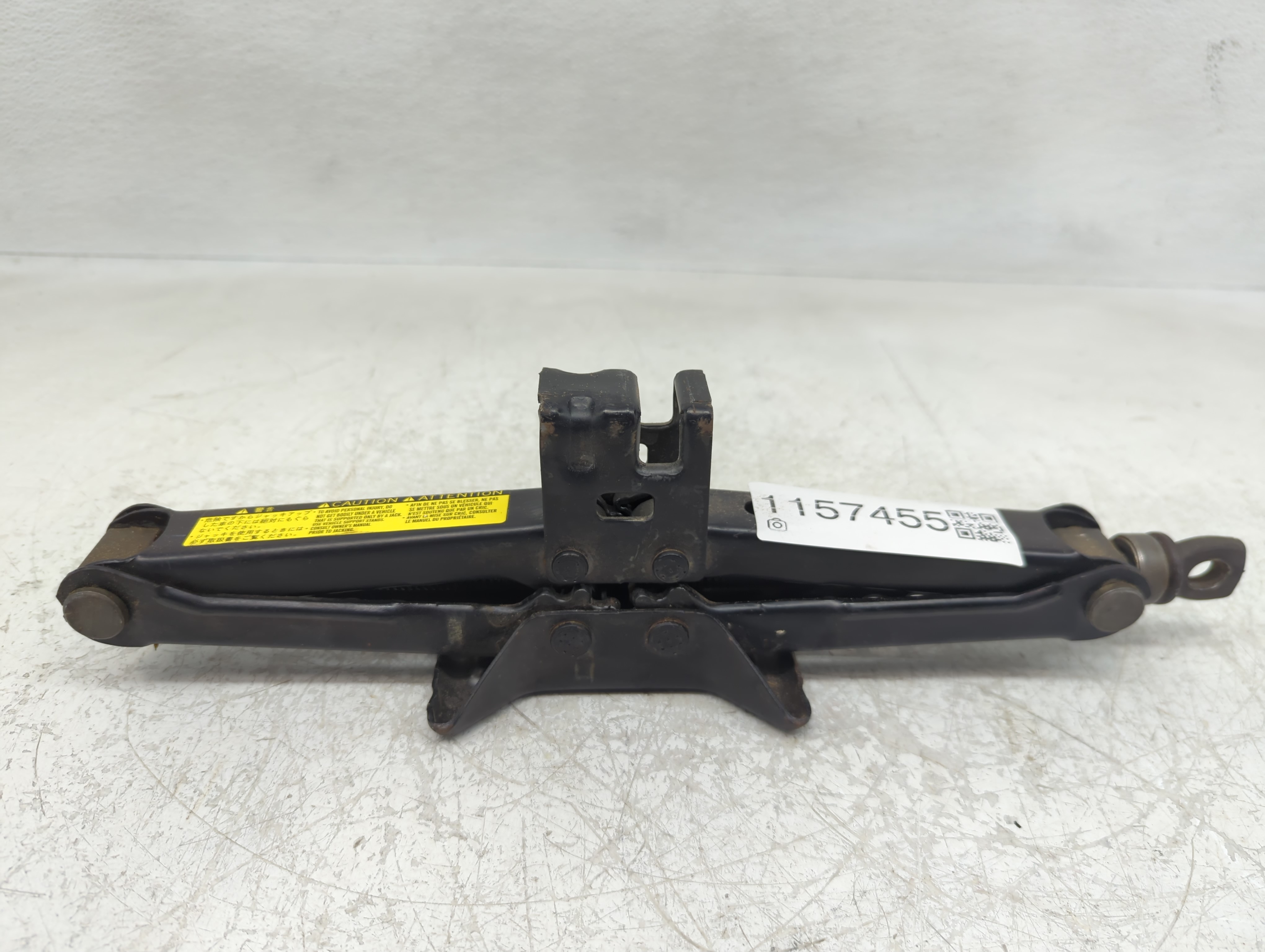 2010 Toyota Camry Spare Scissor Car Jack 1157455 - Oemusedautoparts1.com