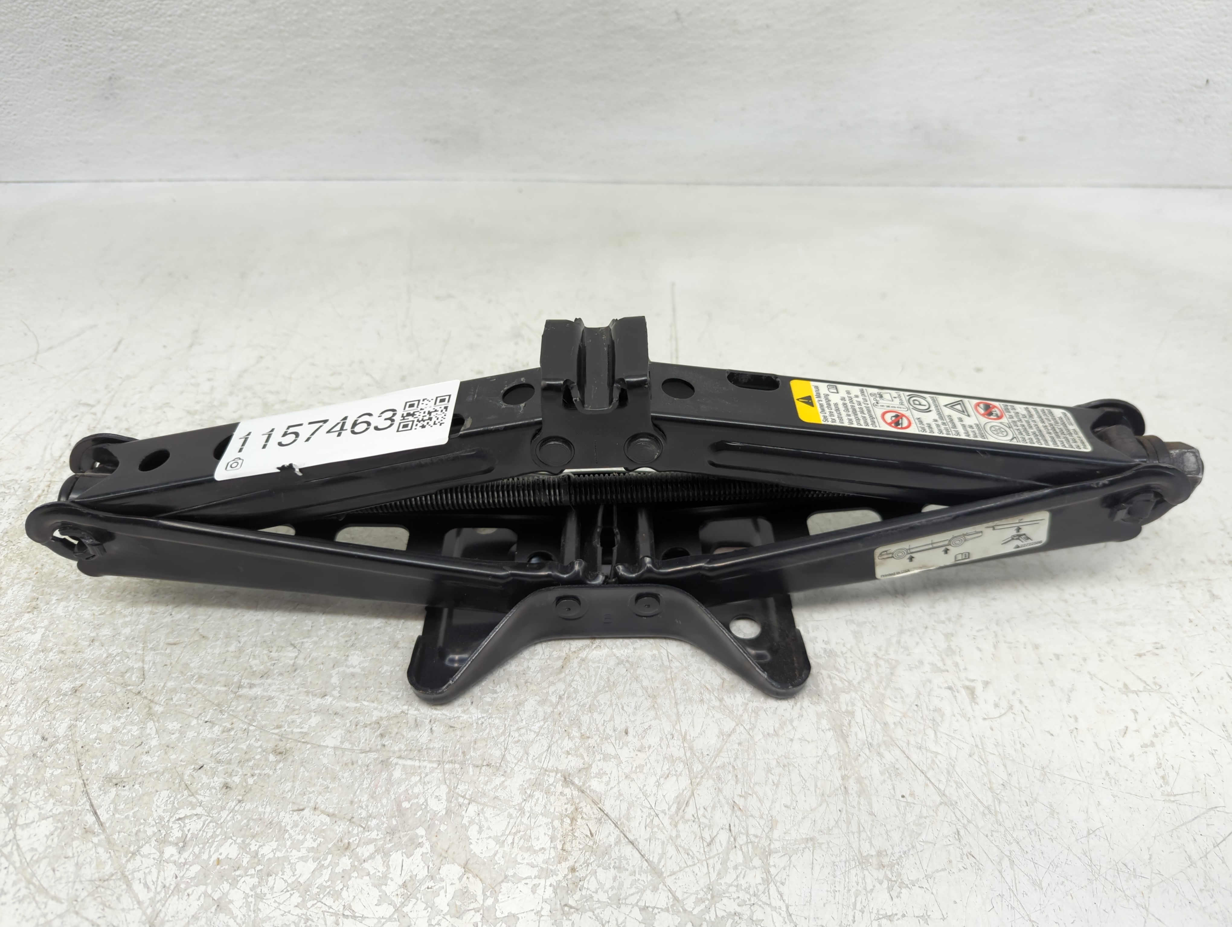 2011 Chevrolet Impala Spare Scissor Car Jack 1157463 - Oemusedautoparts1.com