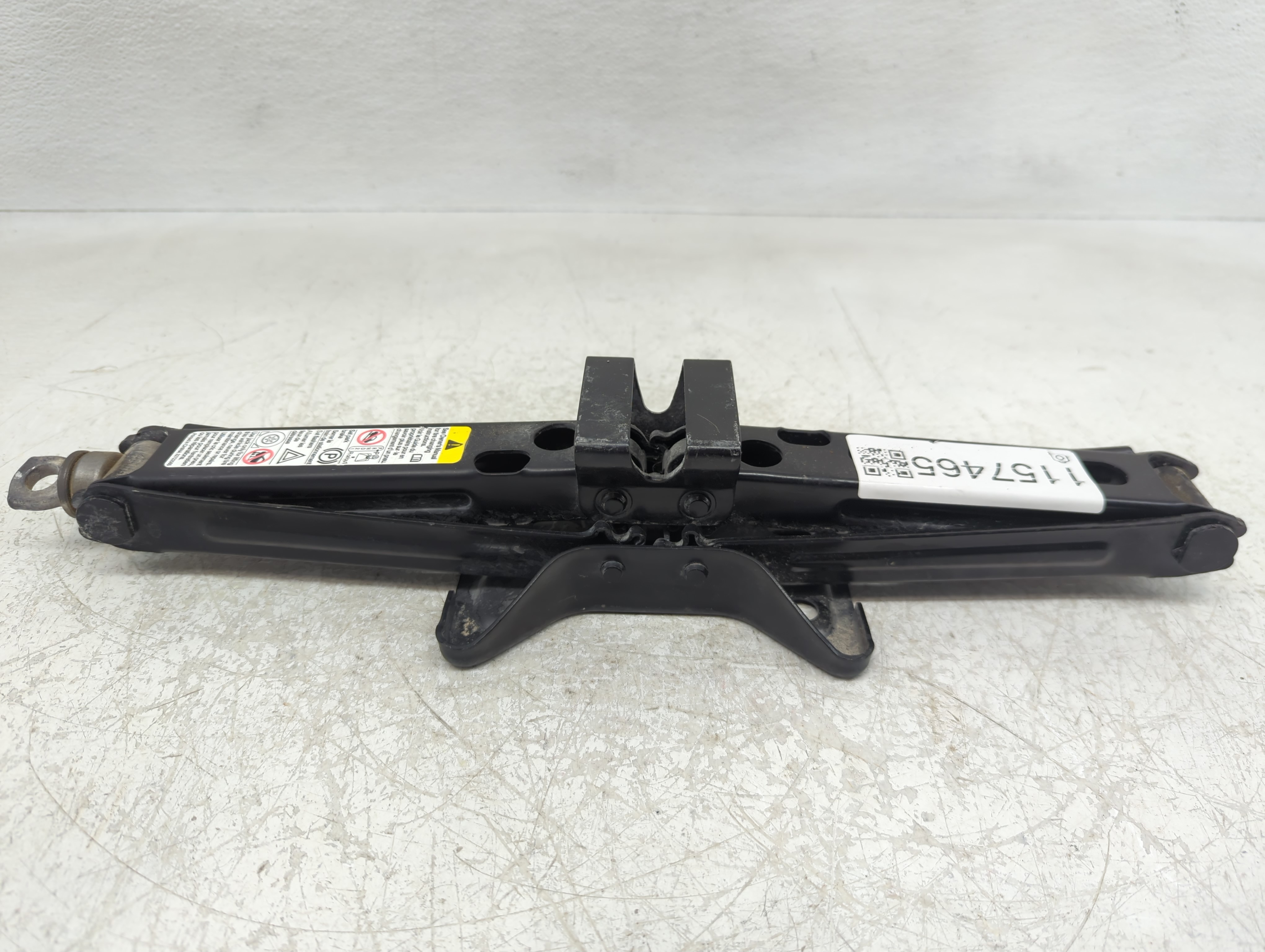 2014 Chevrolet Equinox Spare Scissor Car Jack 1157465 - Oemusedautoparts1.com