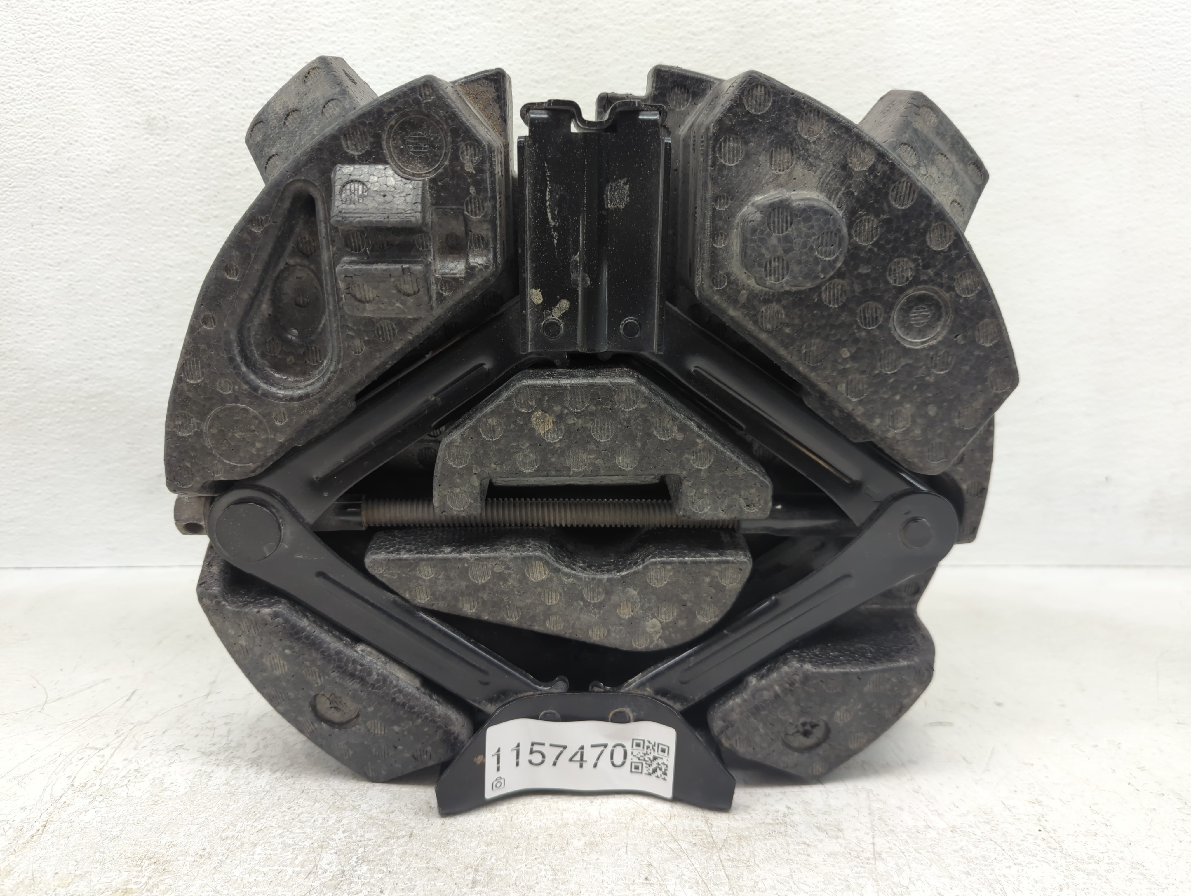 2018 Ford Escape Spare Scissor Car Jack 1157470 - Oemusedautoparts1.com