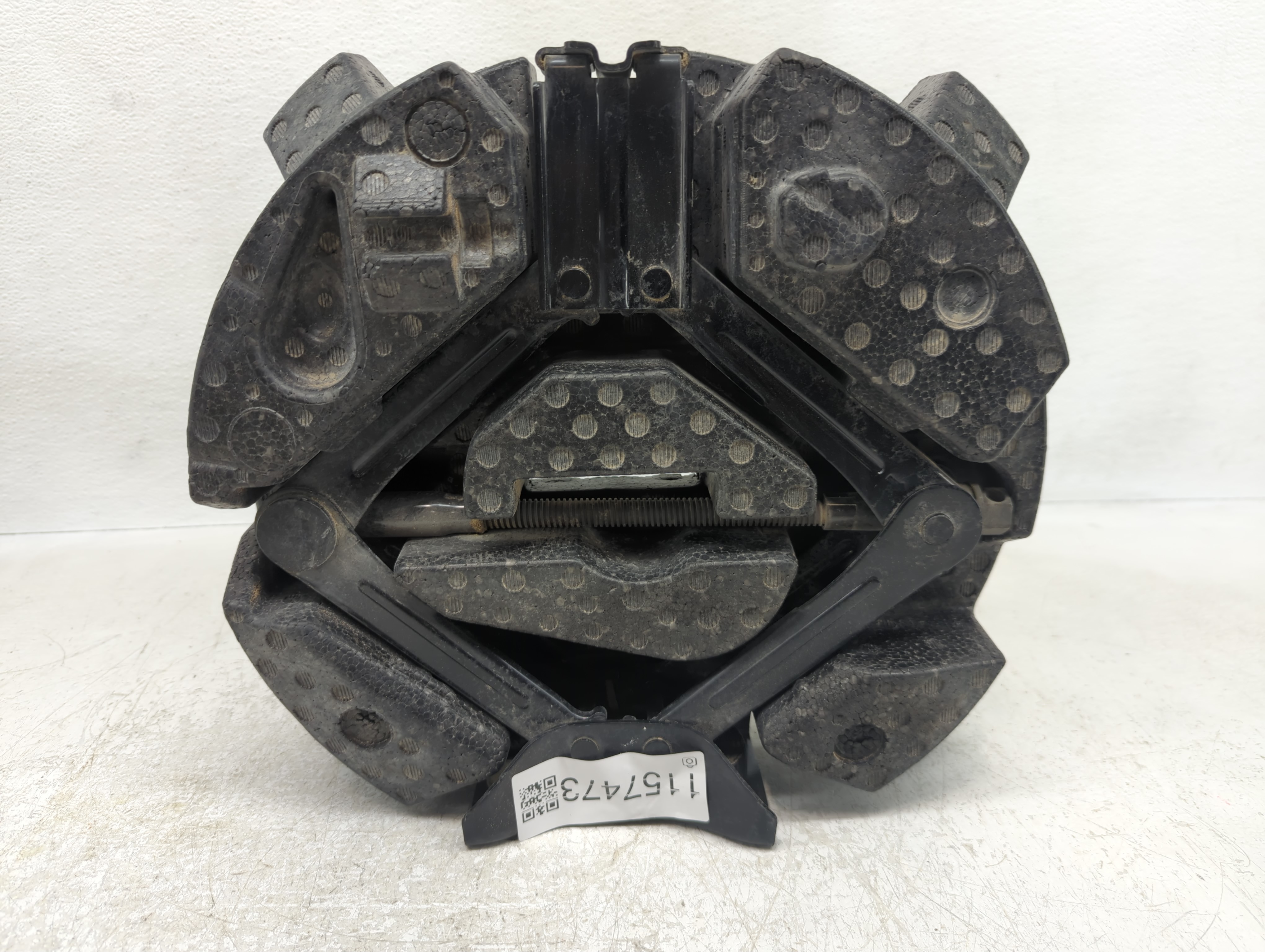 2019 Ford Escape Spare Scissor Car Jack 1157473 - Oemusedautoparts1.com