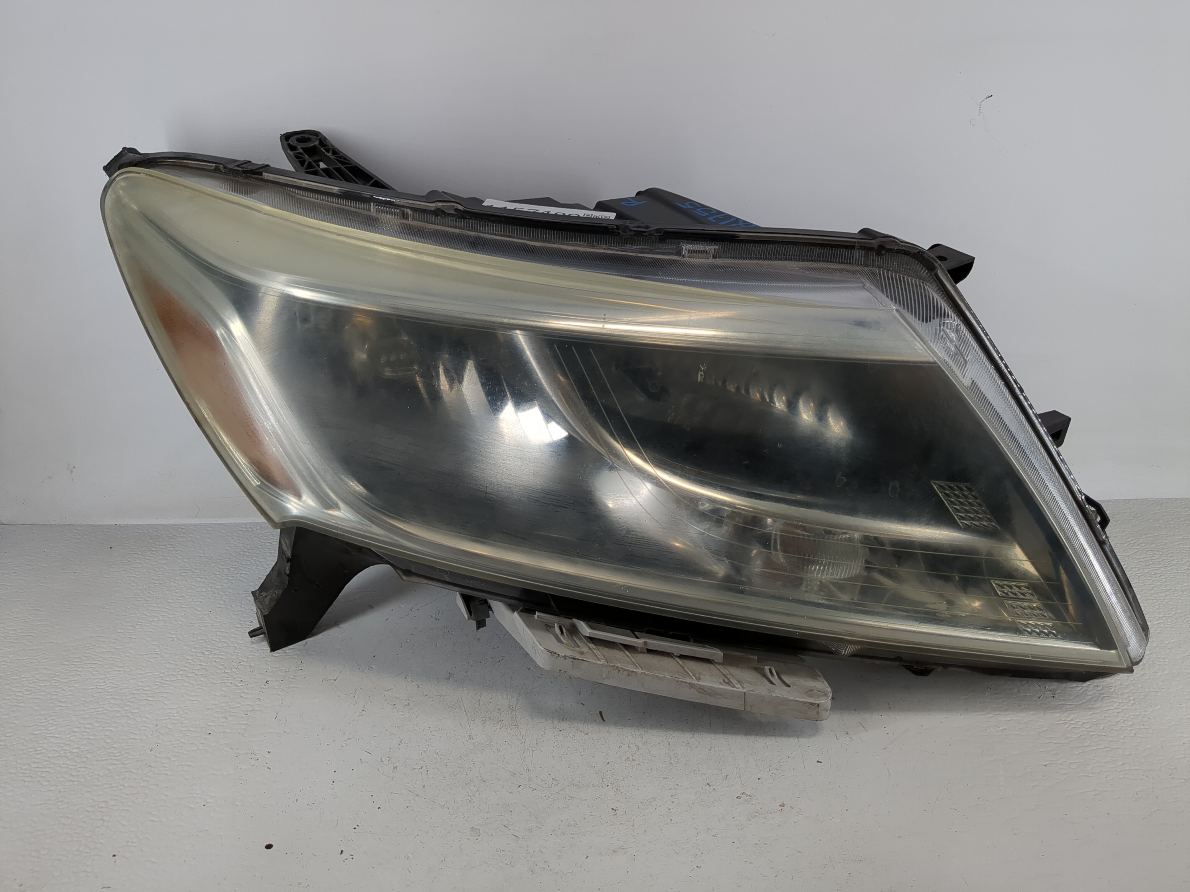 2013 Nissan Pathfinder Passenger Right Oem Head Light Headlight Lamp 1157489 - Oemusedautoparts1.com