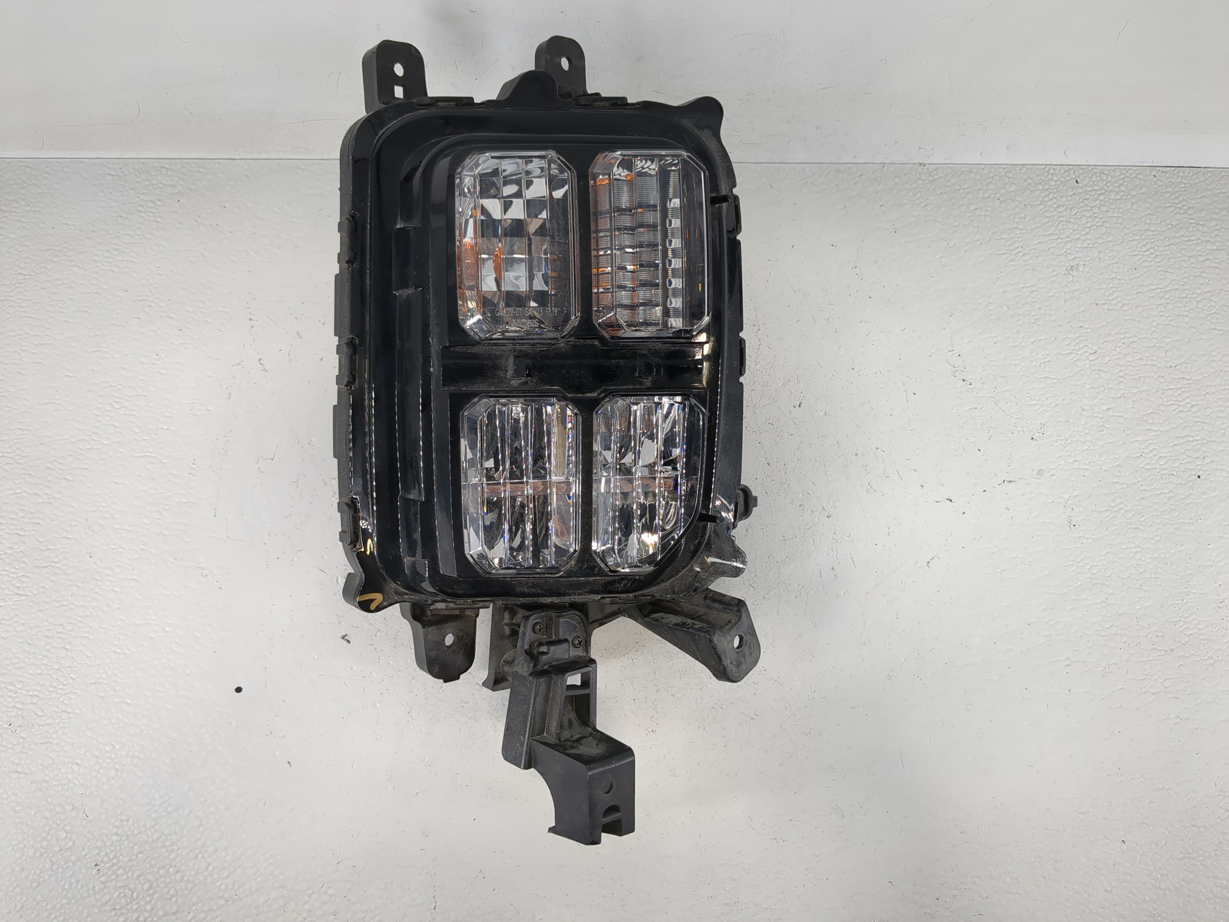 Picture of 2020 Mitsubishi Outlander Sport Passenger Right Oem Front Light Lamp 1157490