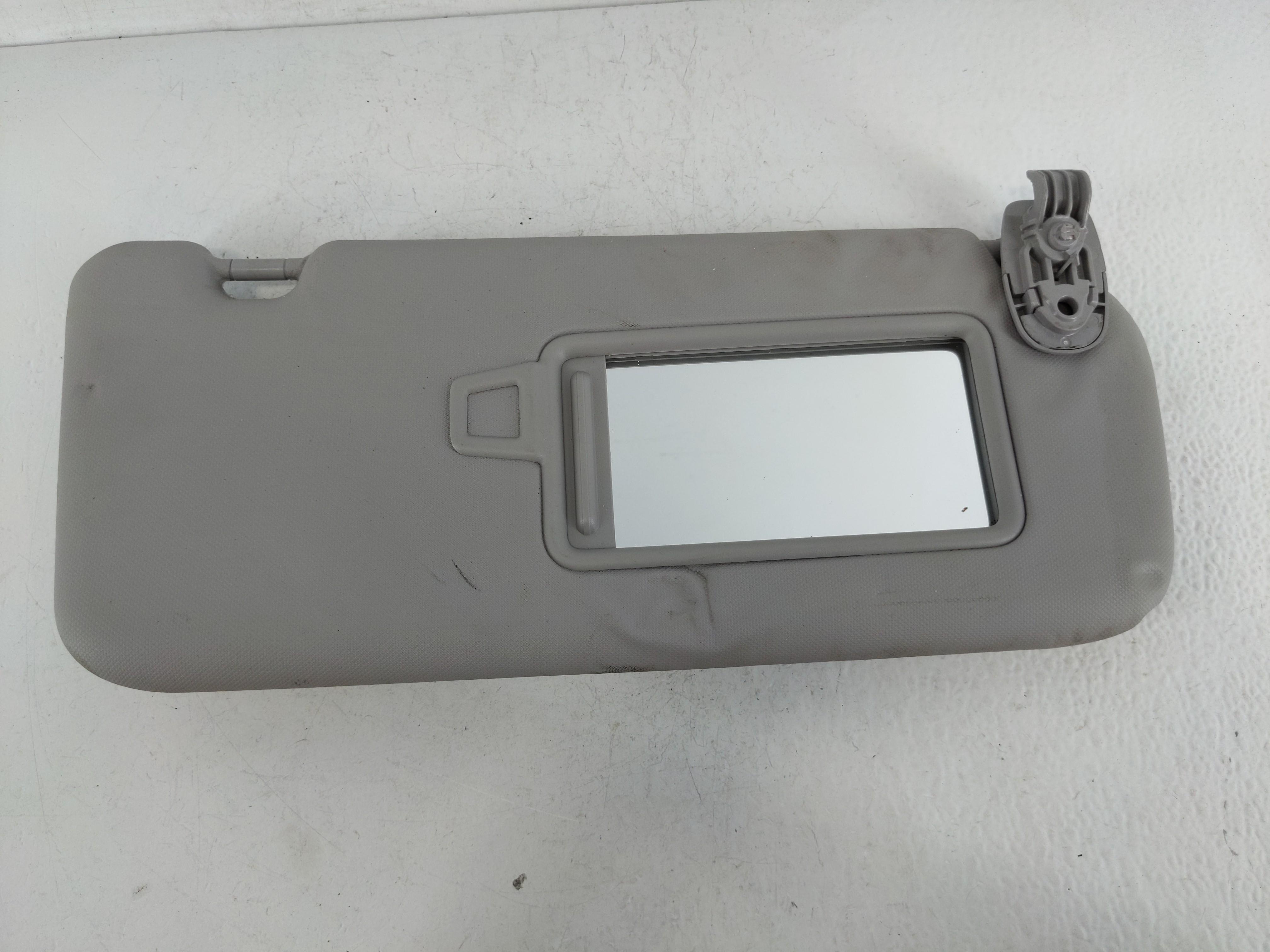 2018-2021 Hyundai Kona Passenger Sun Visor Mirror Right Sunvisor Grey 1157507 - Oemusedautoparts1.com