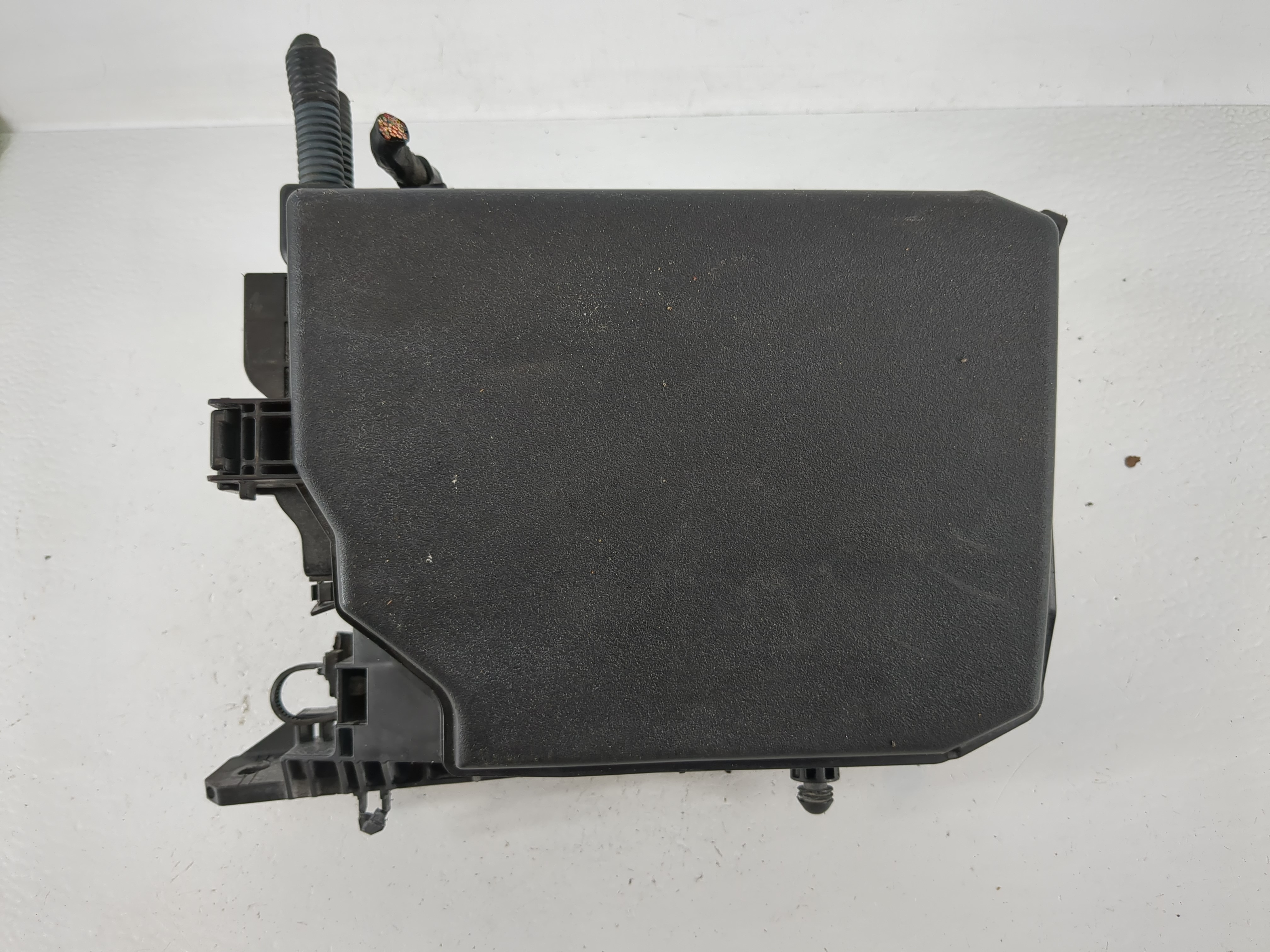 Picture of 2014-2019 Toyota Corolla Fusebox Fuse Box Relay Module 82662-02661 1157519