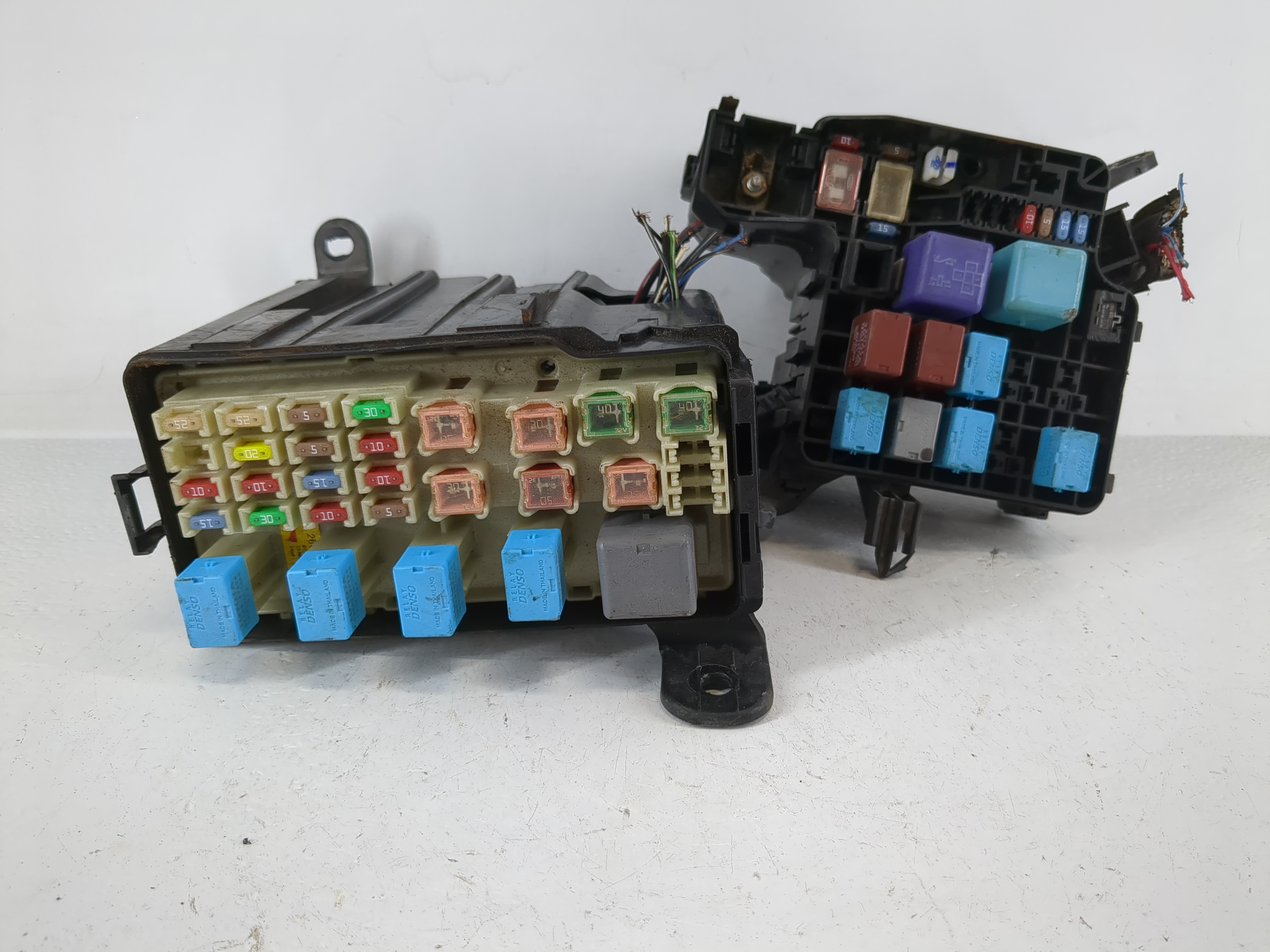 2004-2006 Toyota Camry Fusebox Fuse Box Relay Module 0711051 1157520 - Oemusedautoparts1.com
