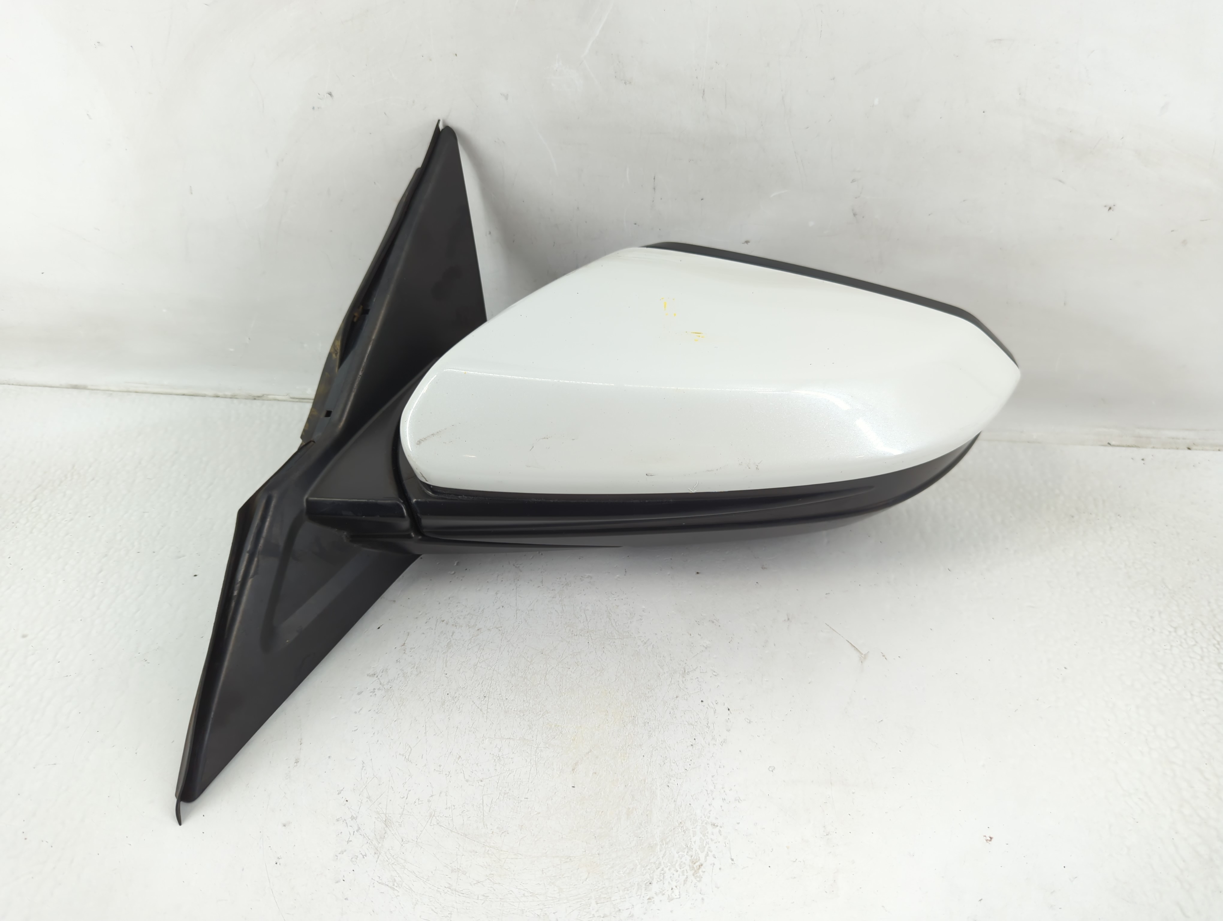 2017-2021 Honda Civic Driver Left Side View Power Door Mirror White 1157542 - Oemusedautoparts1.com
