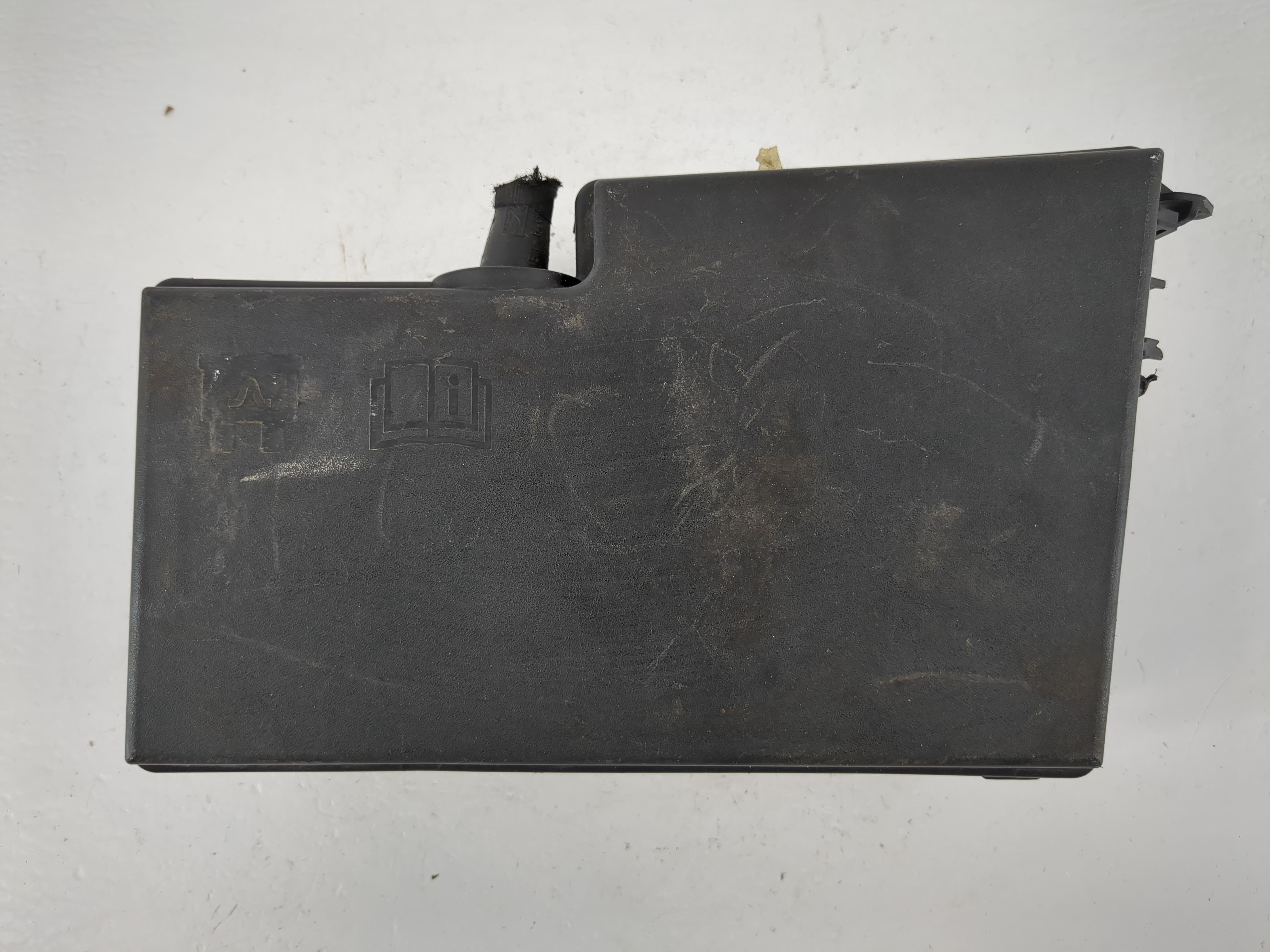 2016-2016 Ford Focus Fusebox Fuse Box Relay Module Av6t-14a067-ad 1157609 - Oemusedautoparts1.com