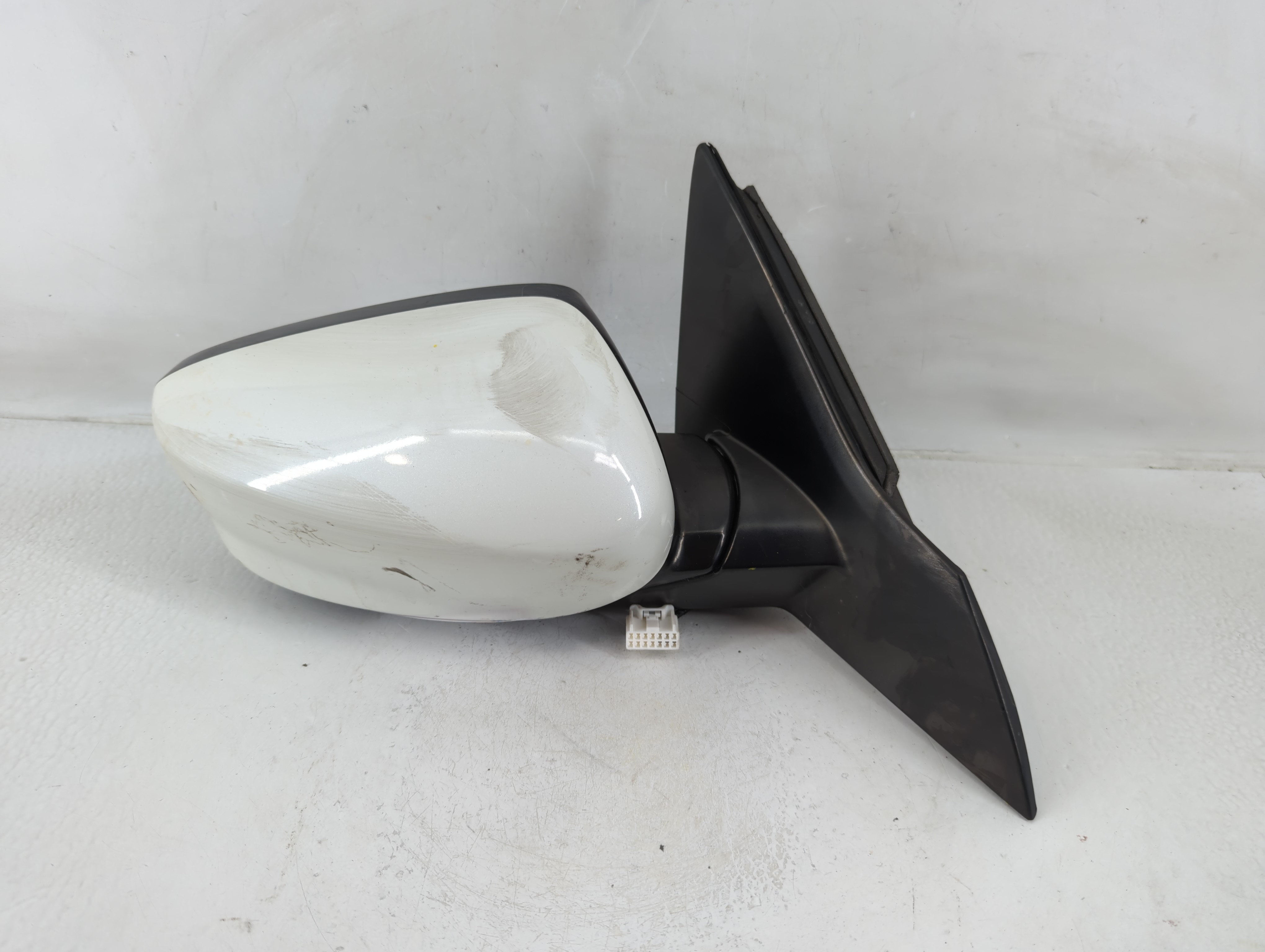 Picture of 2013-2017 Honda Accord Passenger Right Side View Power Door Mirror White 1157624